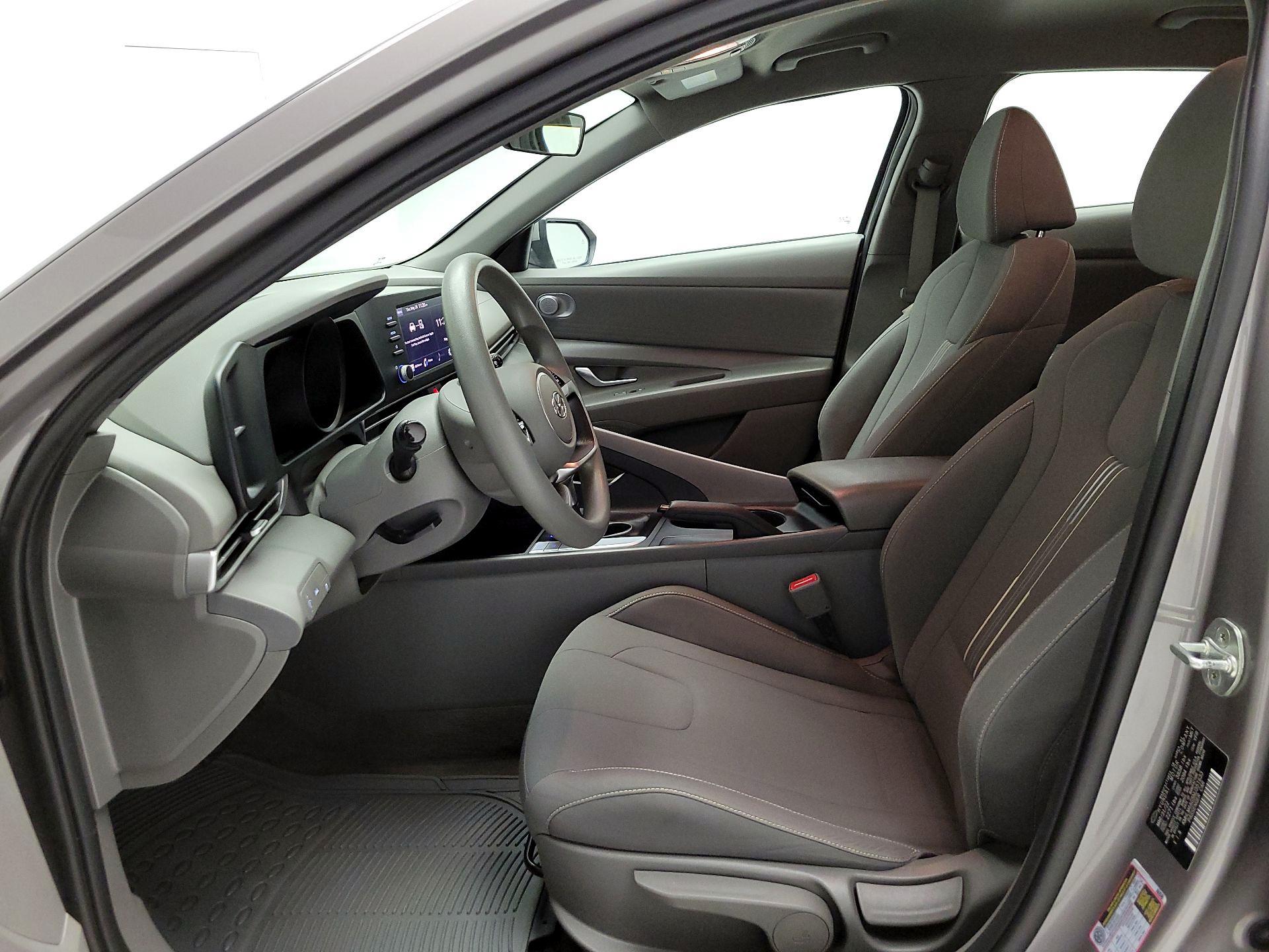 Thumbnail: 2022 Hyundai Elantra - 11