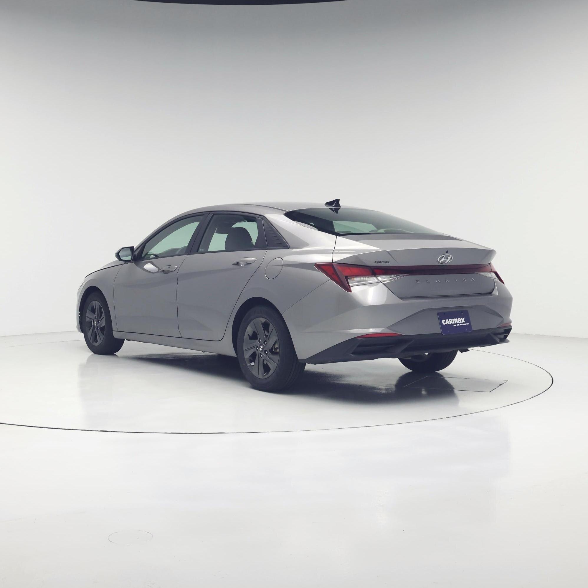 Thumbnail: 2022 Hyundai Elantra - 2