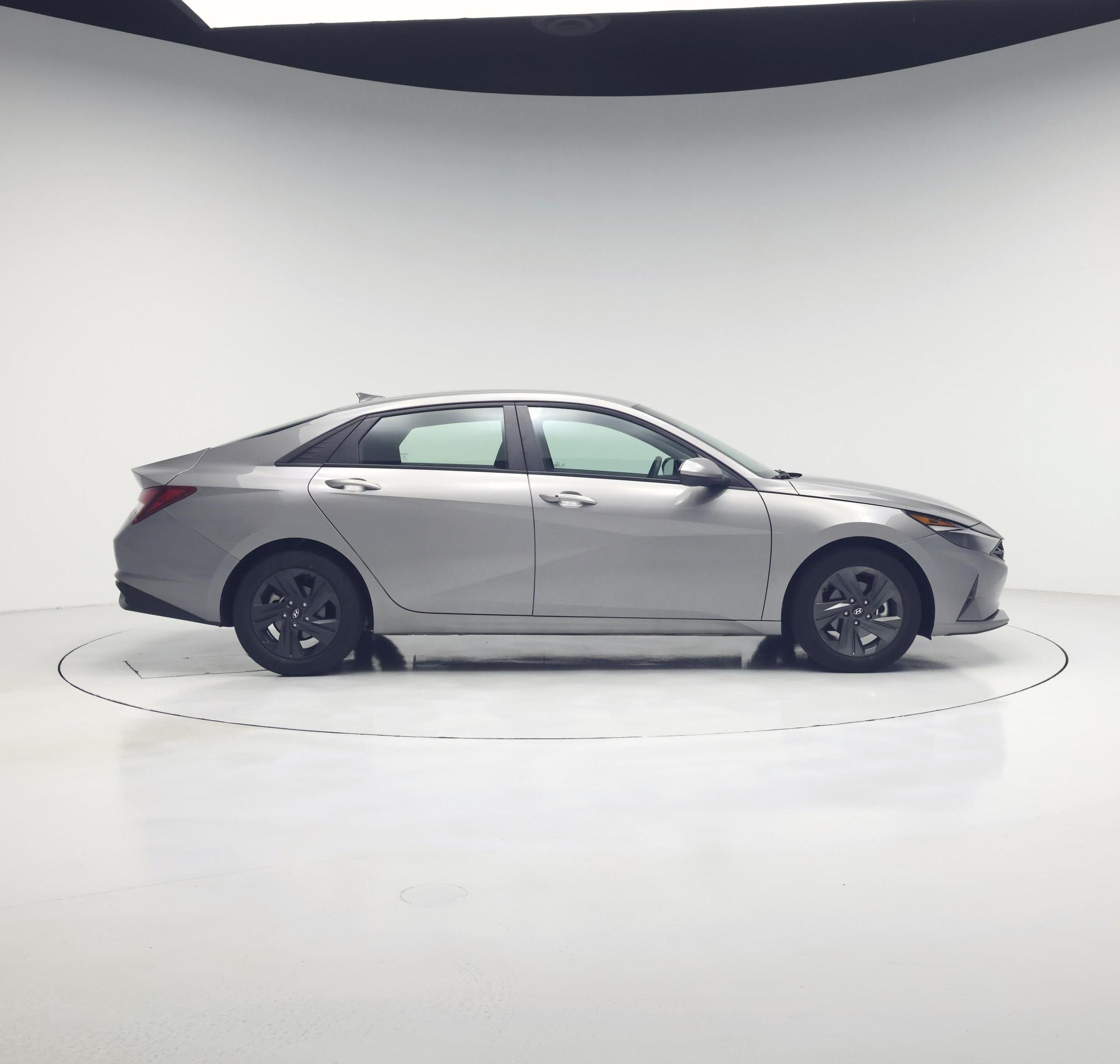 Thumbnail: 2022 Hyundai Elantra - 7