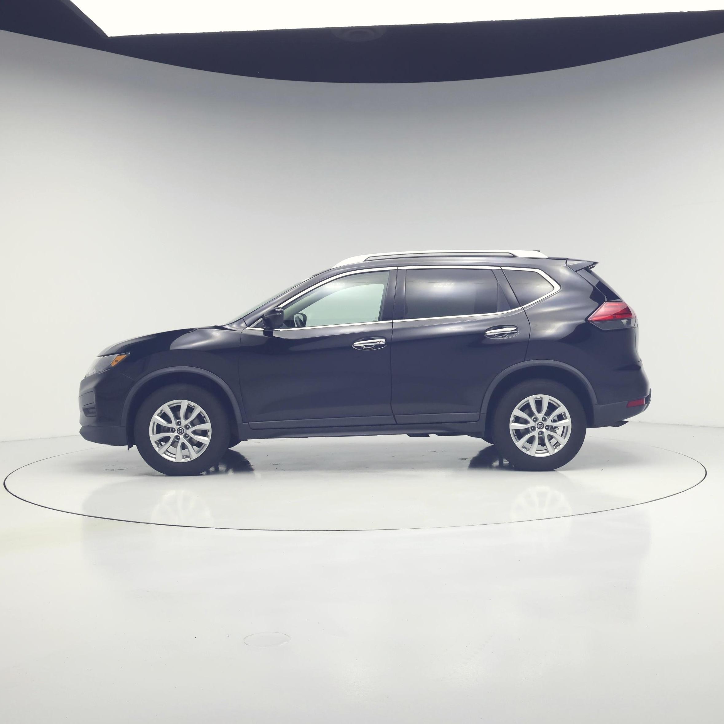 Thumbnail: 2017 Nissan Rogue - 3