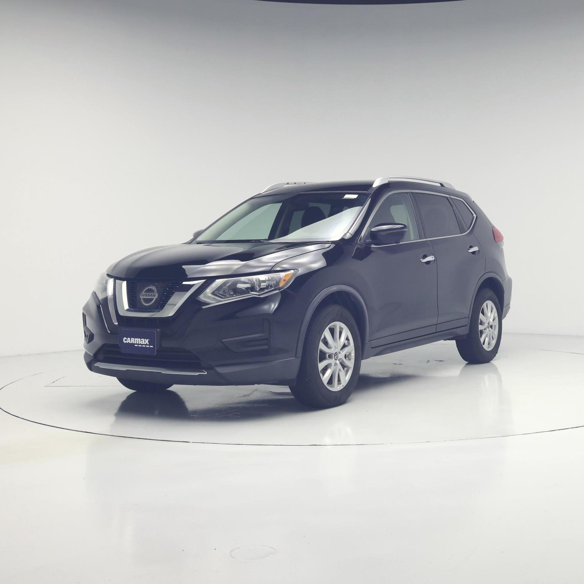 Thumbnail: 2017 Nissan Rogue - 4
