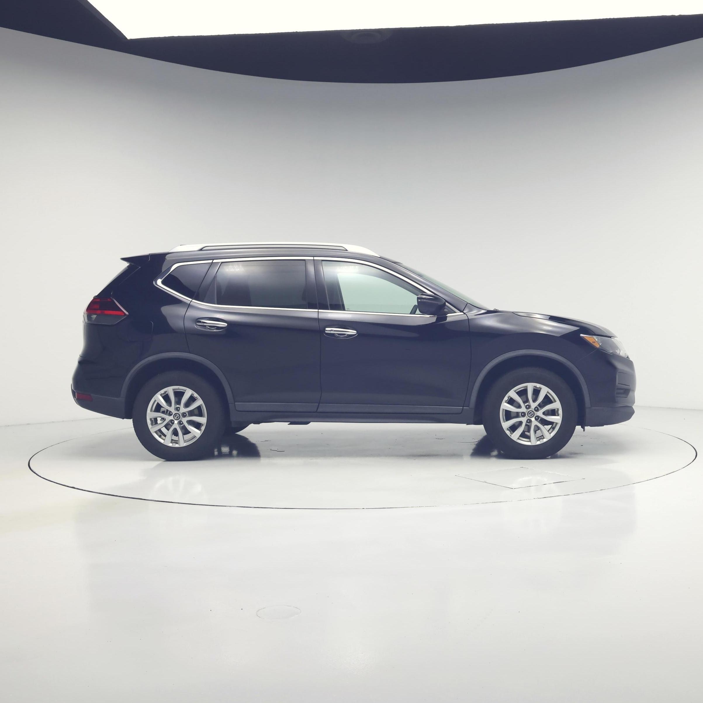 Thumbnail: 2017 Nissan Rogue - 7