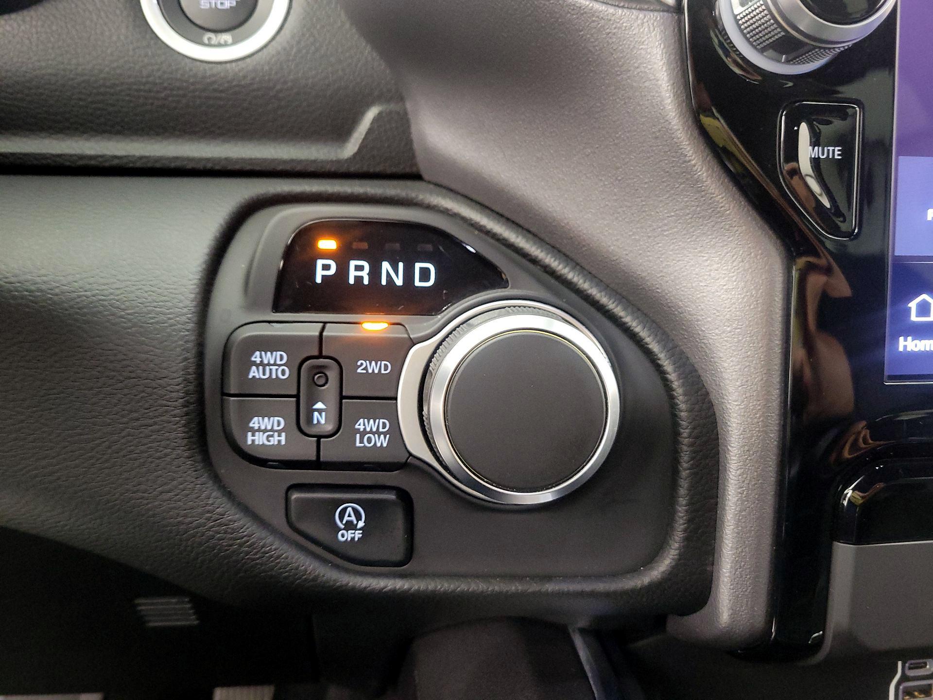 Thumbnail: 2025 RAM 1500 - 17