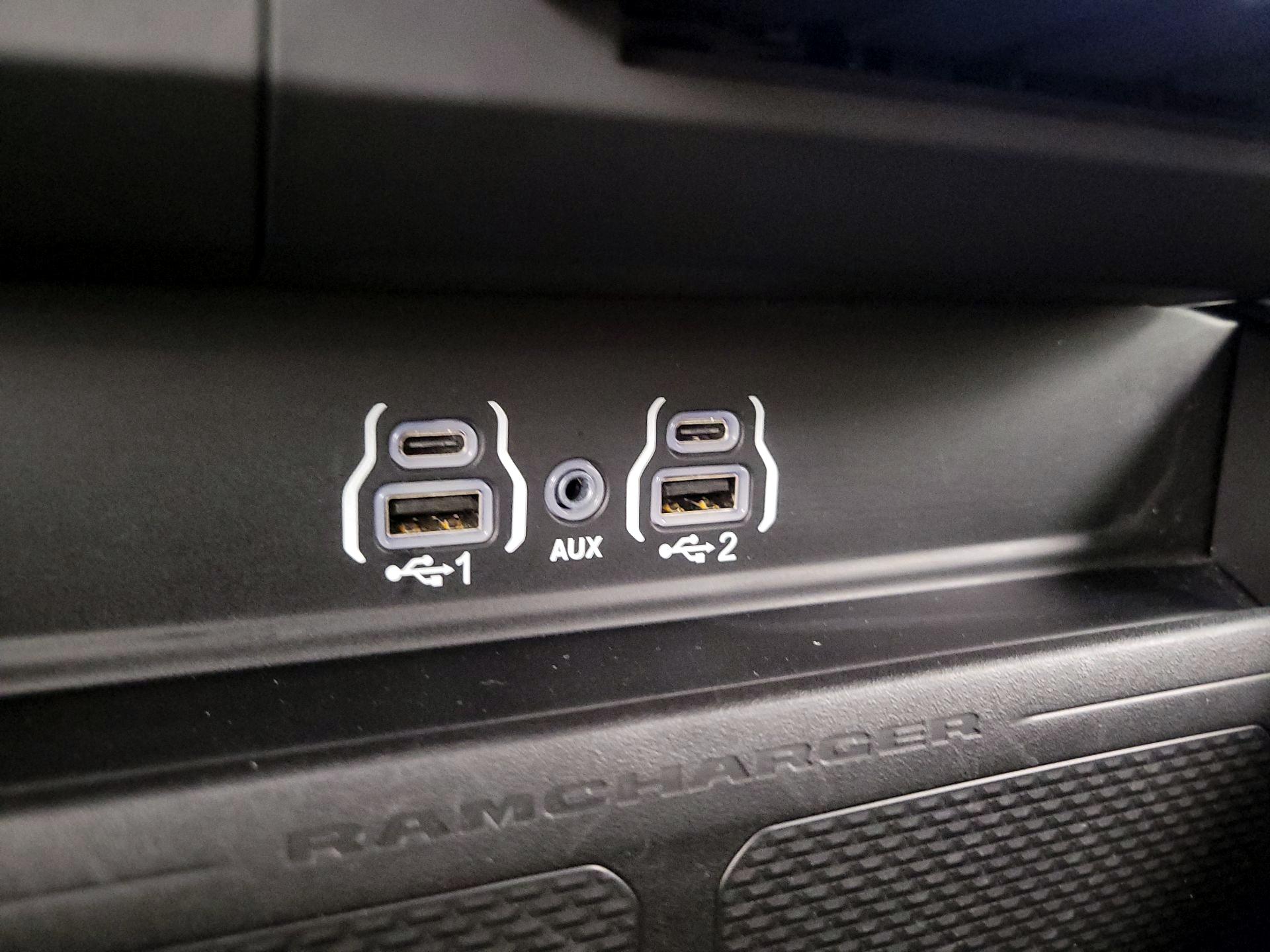 Thumbnail: 2025 RAM 1500 - 18