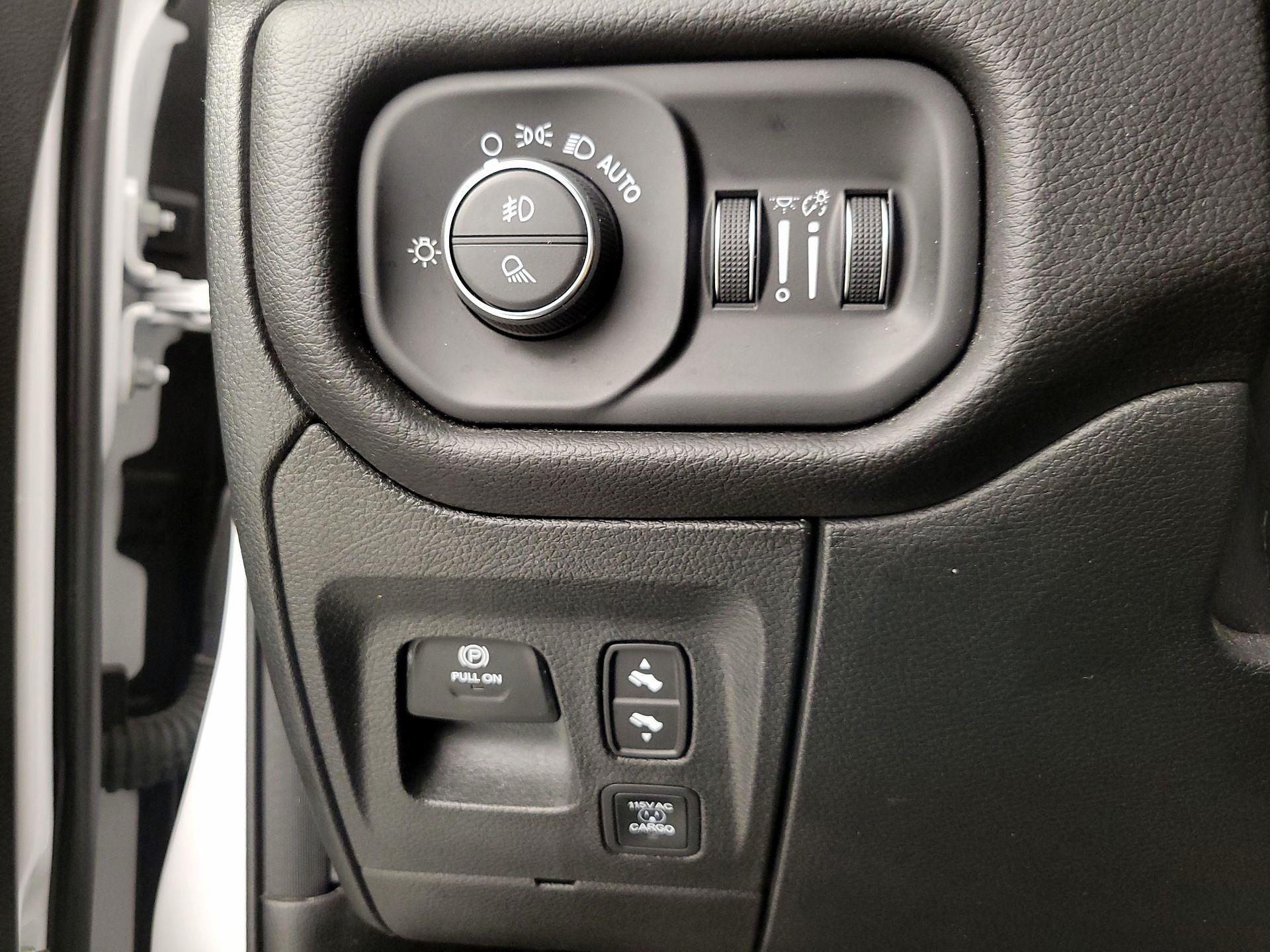 Thumbnail: 2025 RAM 1500 - 13