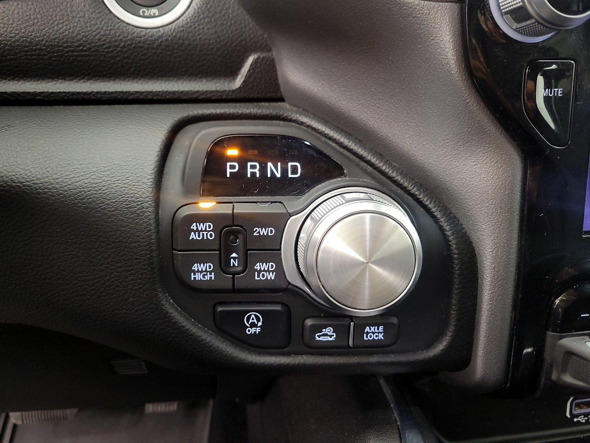 Thumbnail: 2025 RAM 1500 - 17