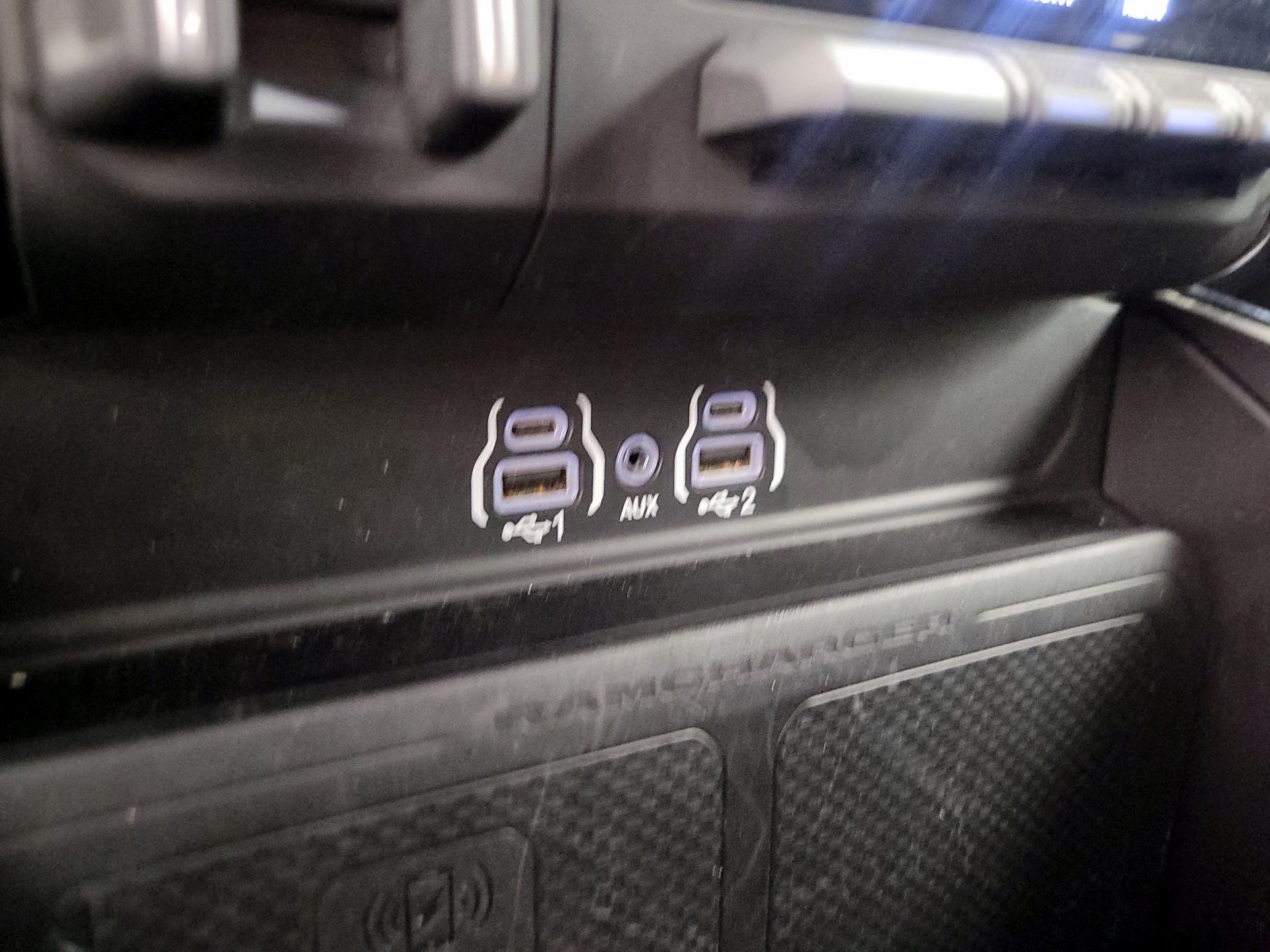 Thumbnail: 2025 RAM 1500 - 18