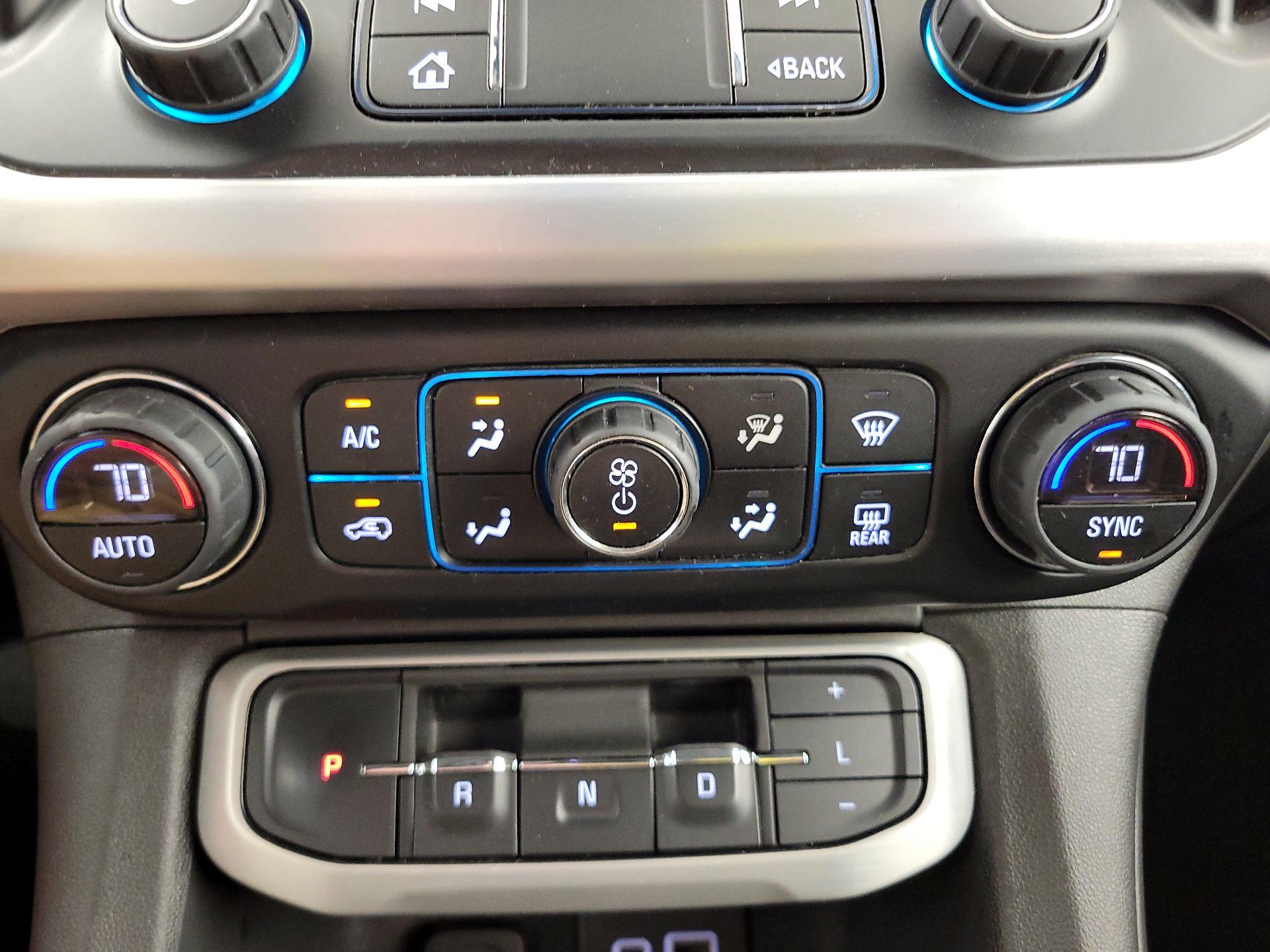 Thumbnail: 2023 GMC Acadia - 16