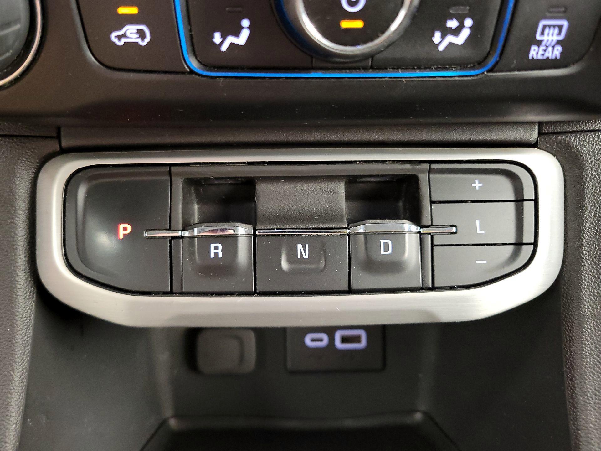 Thumbnail: 2023 GMC Acadia - 17