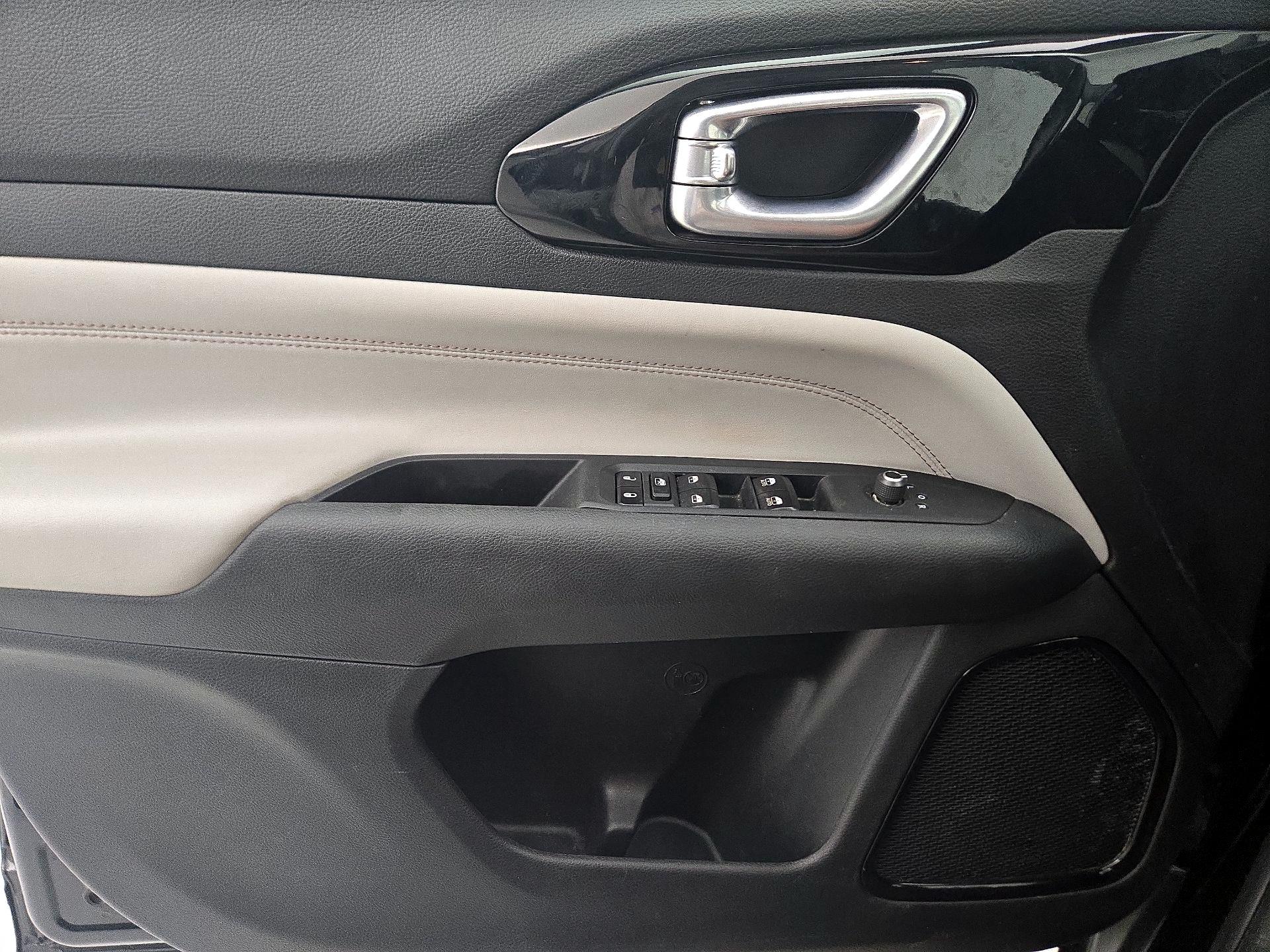 Thumbnail: 2022 Jeep Compass - 12