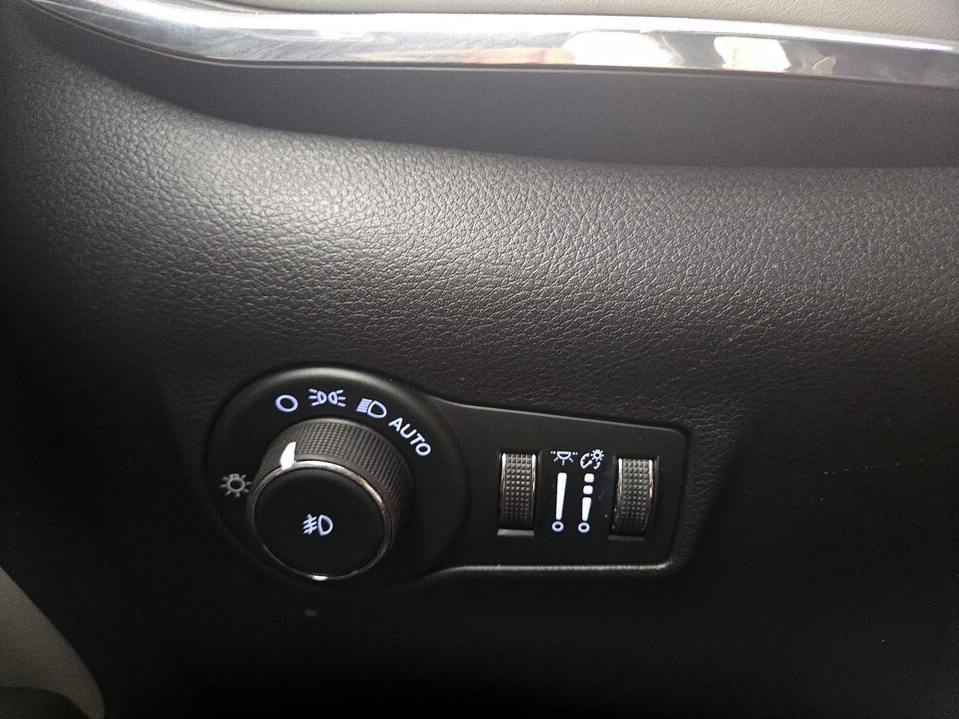 Thumbnail: 2022 Jeep Compass - 13