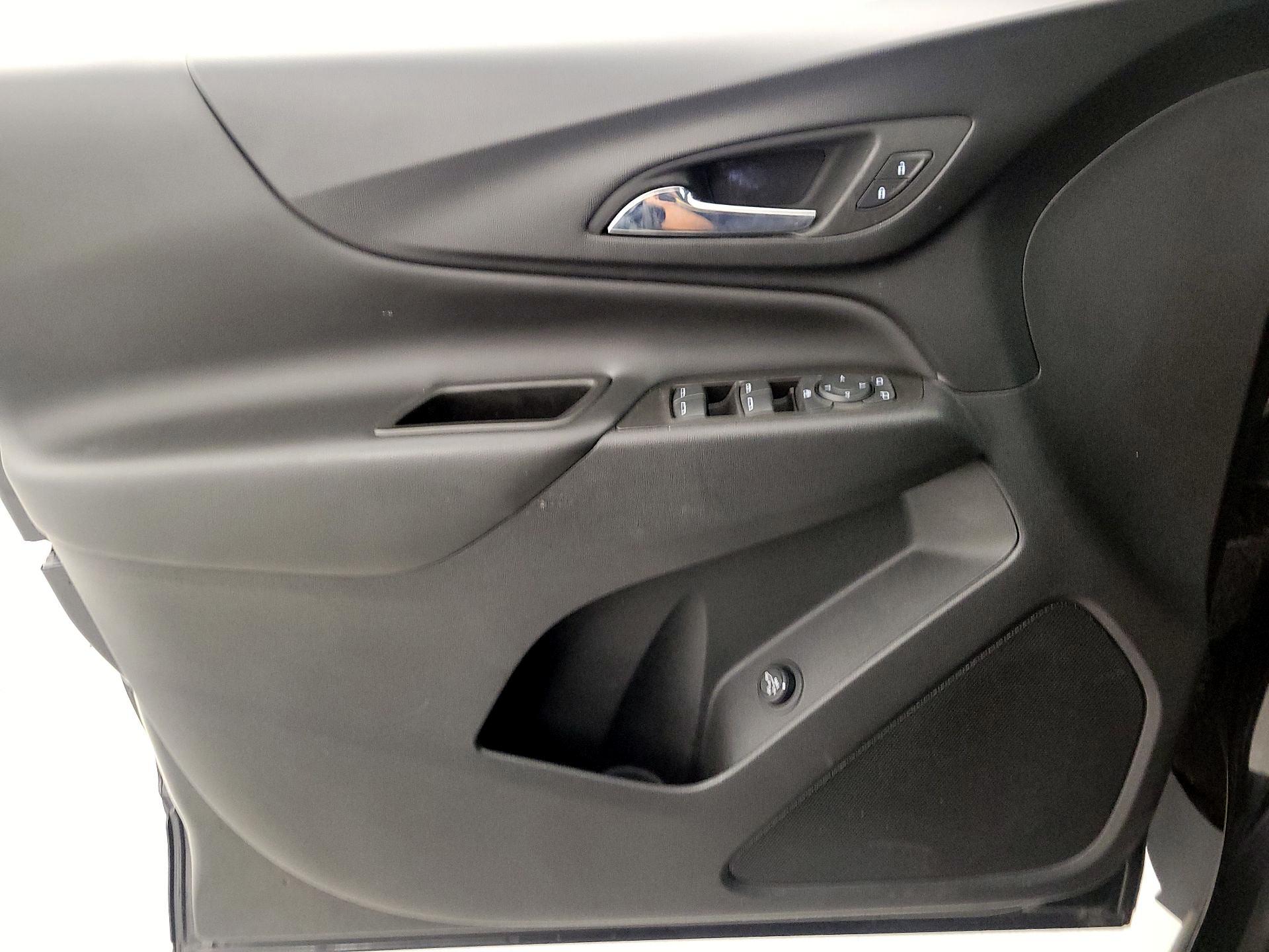 Thumbnail: 2022 Chevrolet Equinox - 12