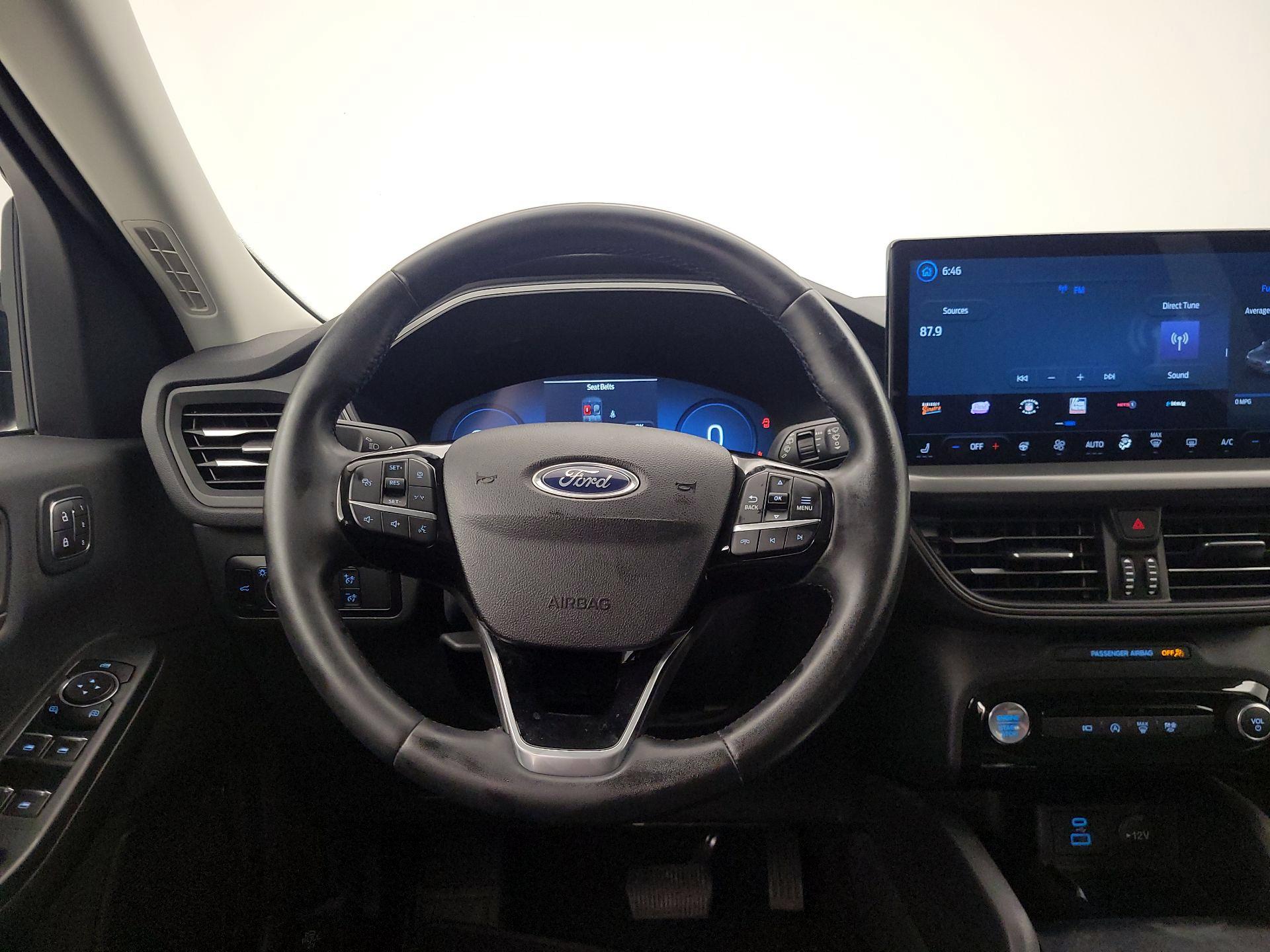Thumbnail: 2023 Ford Escape - 10
