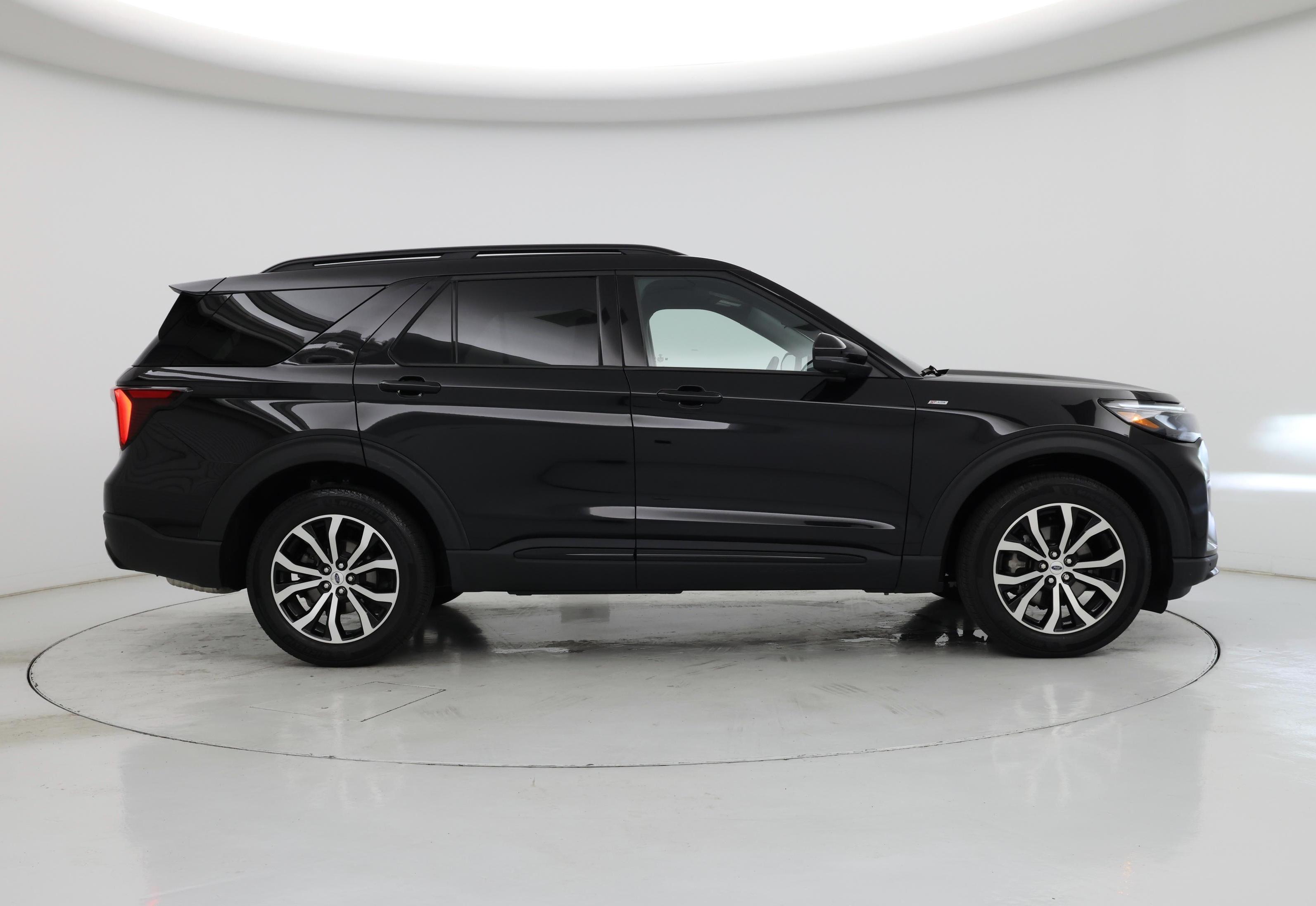 Thumbnail: 2025 Ford Explorer - 7