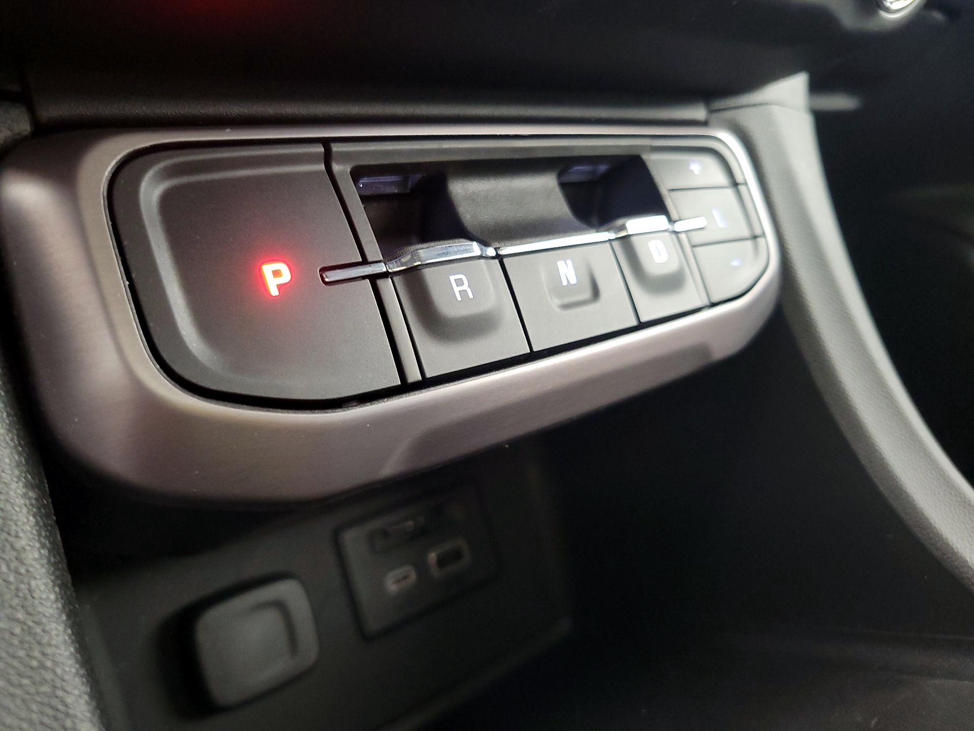 Thumbnail: 2023 GMC Acadia - 17