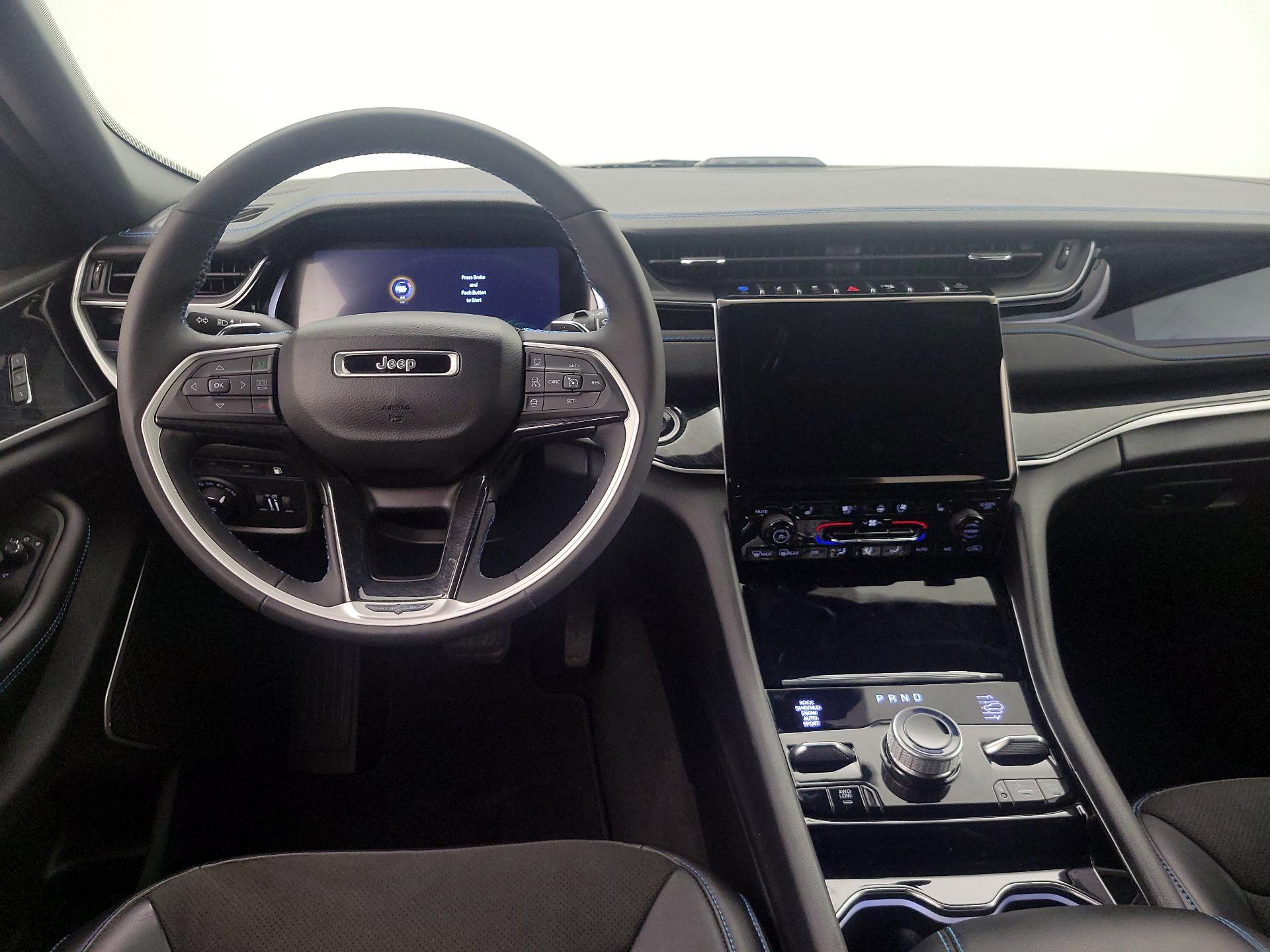 Thumbnail: 2023 Jeep Grand Cherokee - 10