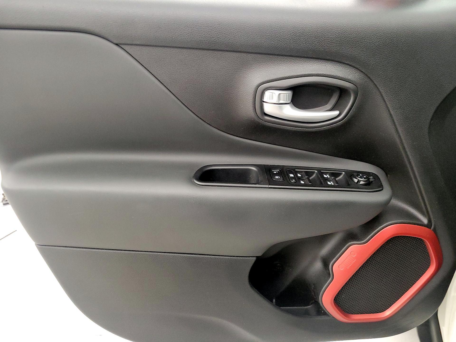 Thumbnail: 2023 Jeep Renegade - 12