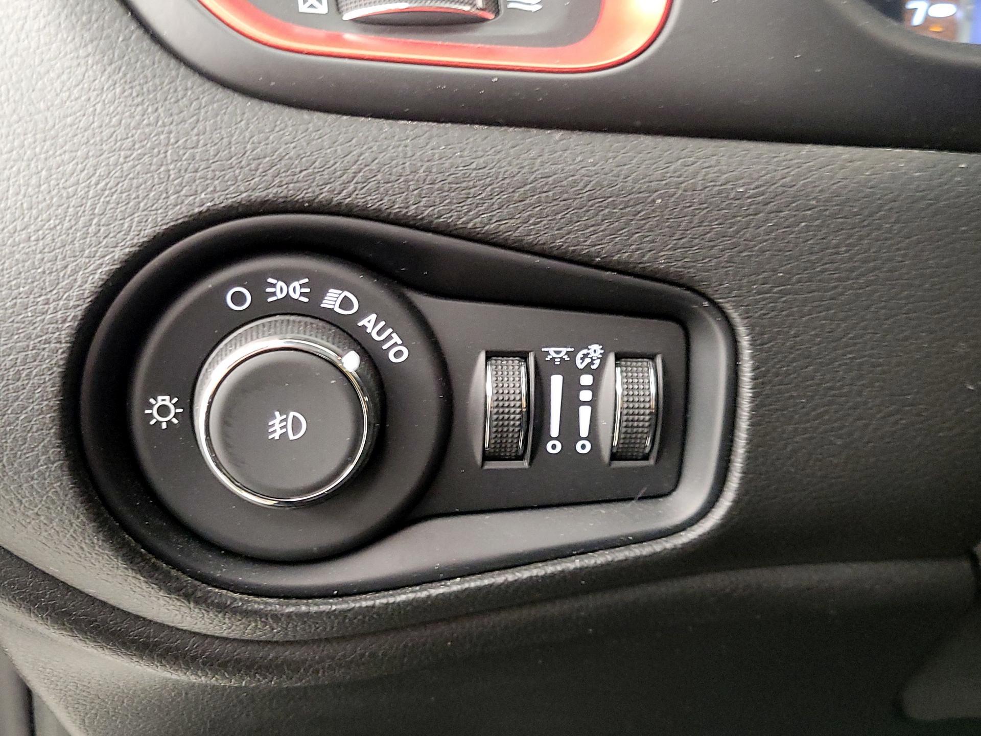 Thumbnail: 2023 Jeep Renegade - 13