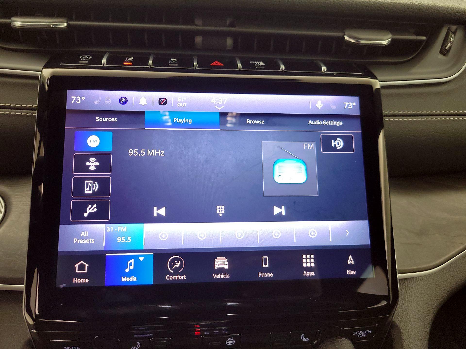Thumbnail: 2024 Jeep Grand Cherokee - 16