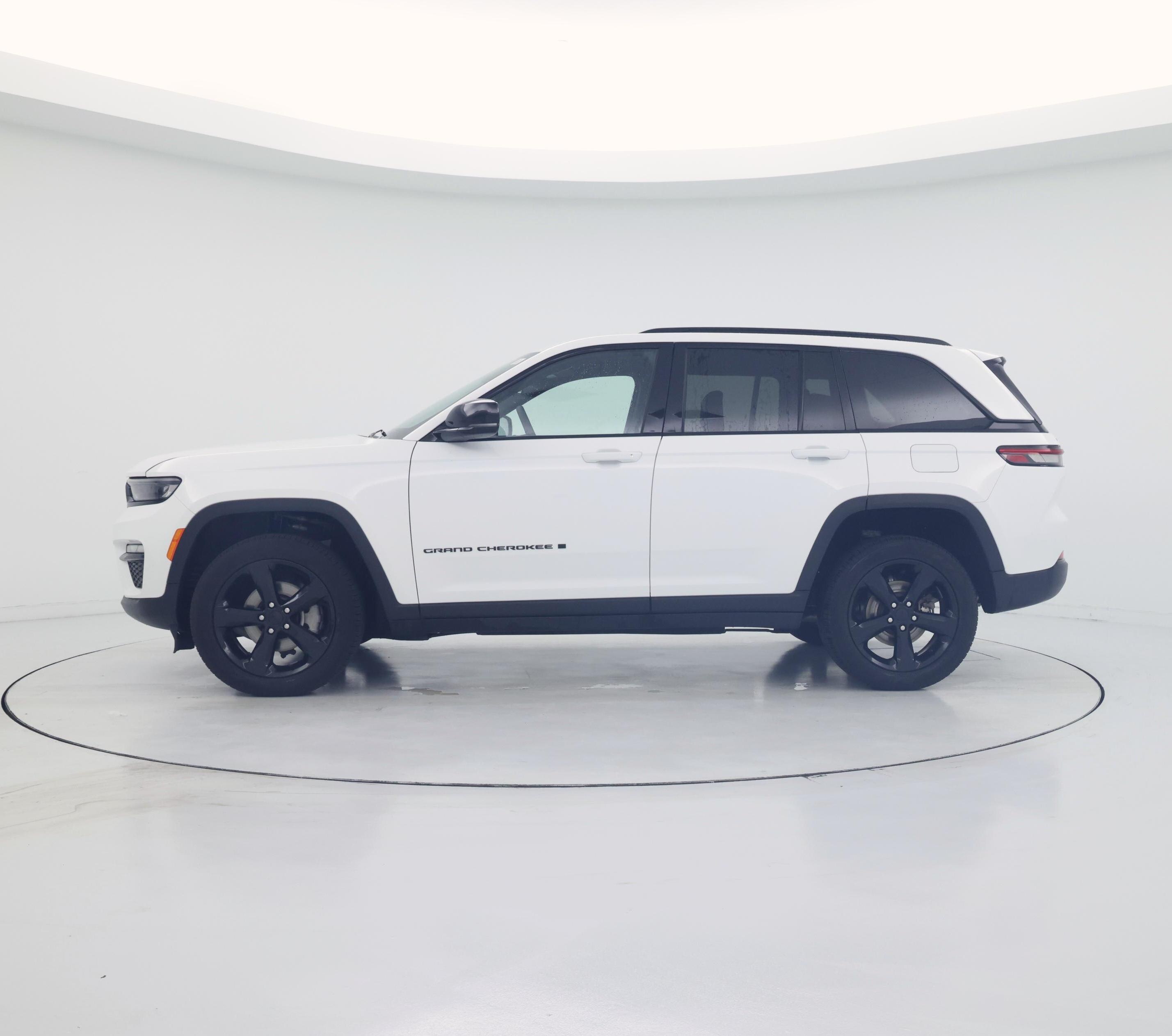 Thumbnail: 2024 Jeep Grand Cherokee - 3