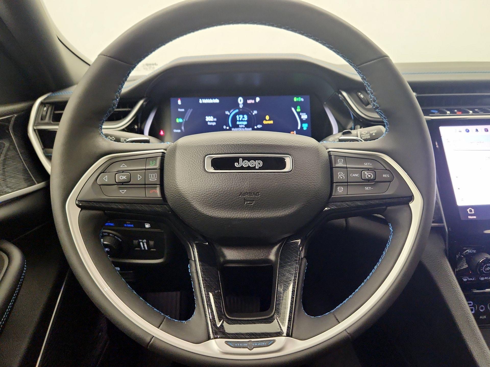 Thumbnail: 2022 Jeep Grand Cherokee - 10