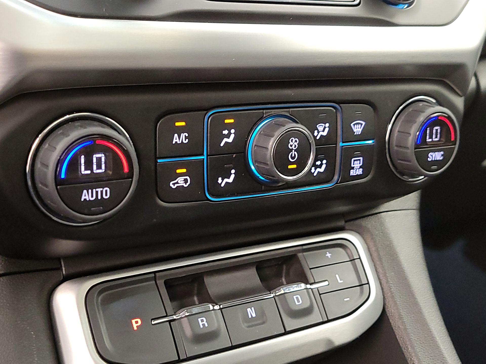 Thumbnail: 2023 GMC Acadia - 16