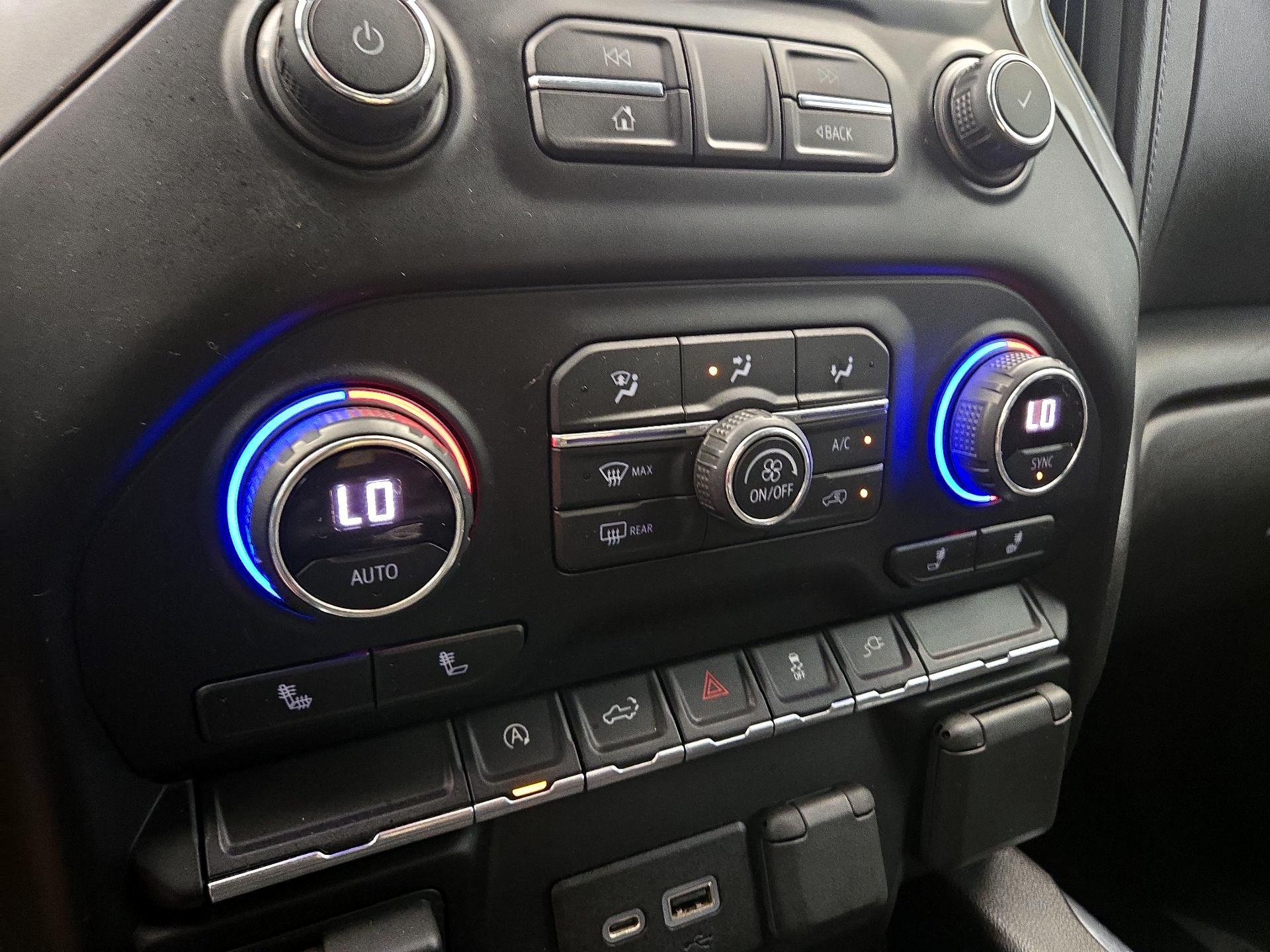 Thumbnail: 2021 Chevrolet Silverado 1500 - 16