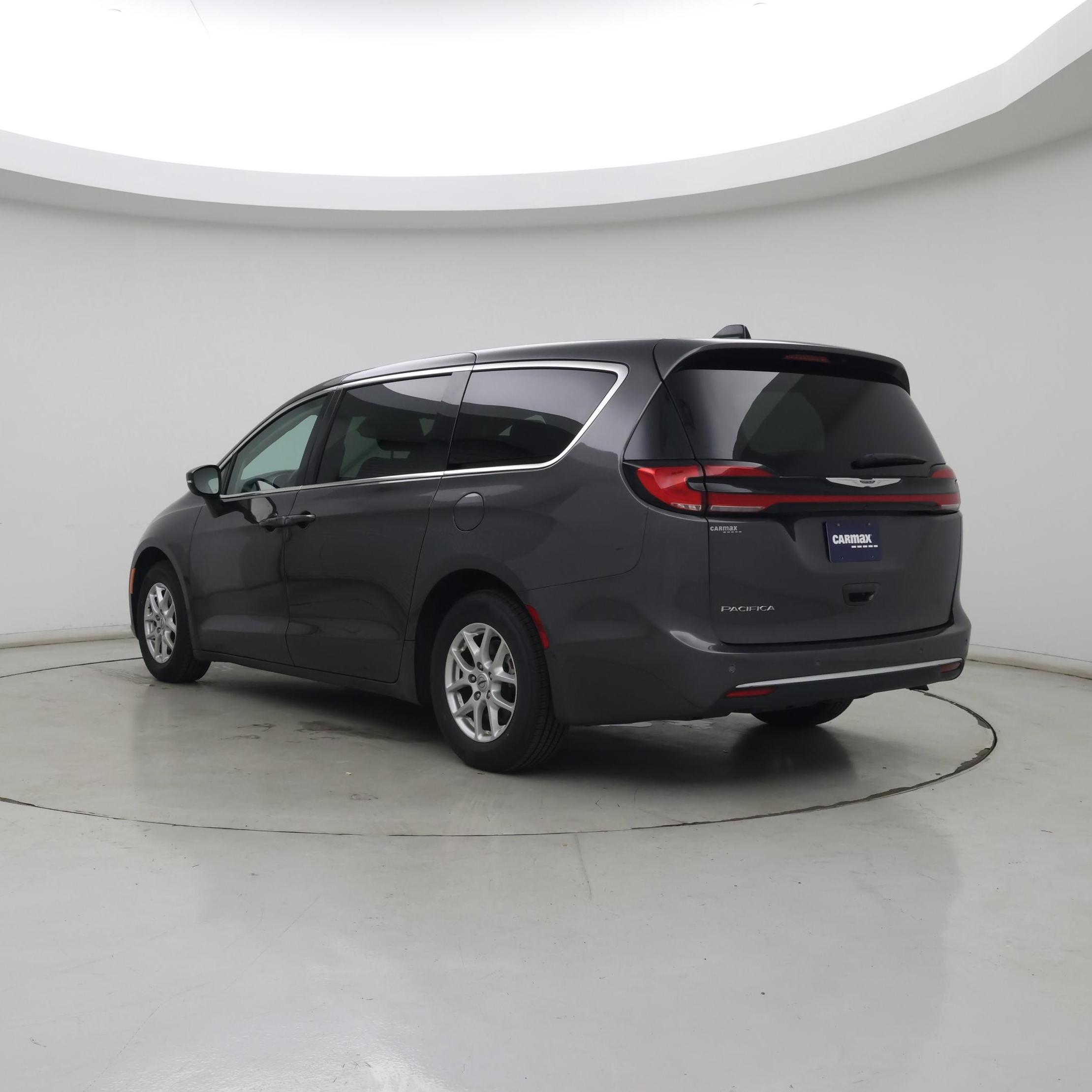 Thumbnail: 2023 Chrysler Pacifica - 2