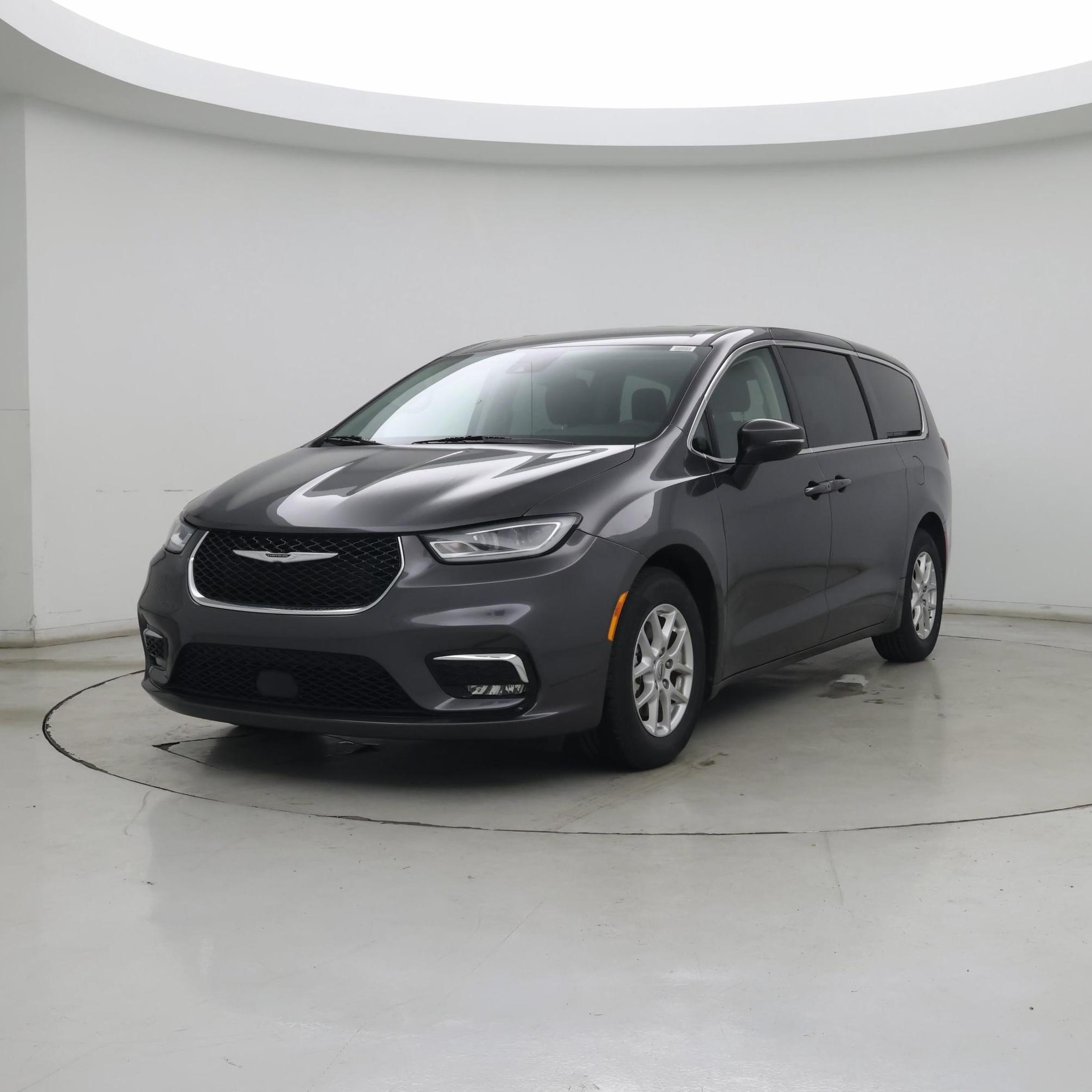 Thumbnail: 2023 Chrysler Pacifica - 4