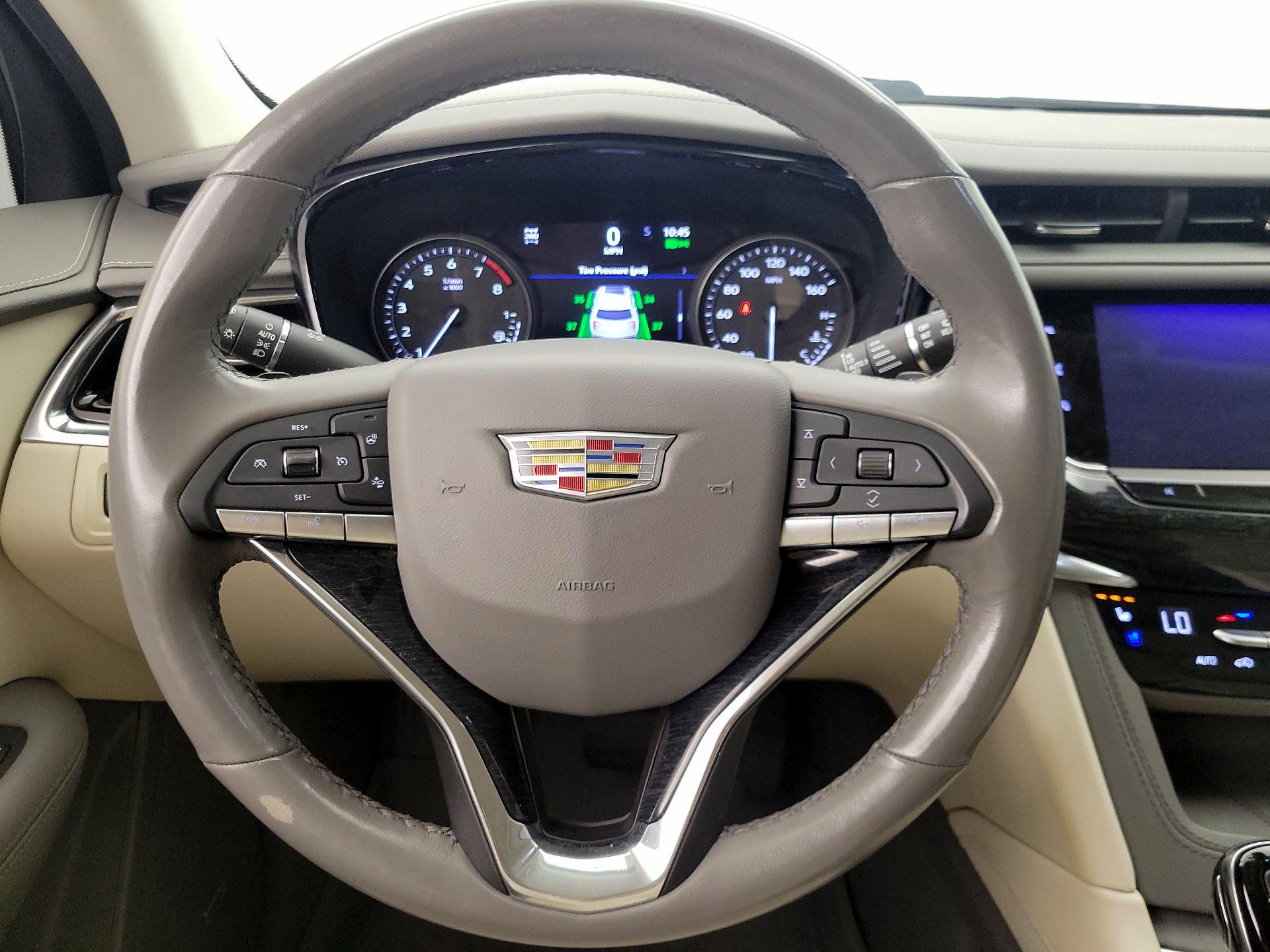 Thumbnail: 2021 Cadillac XT6 - 10