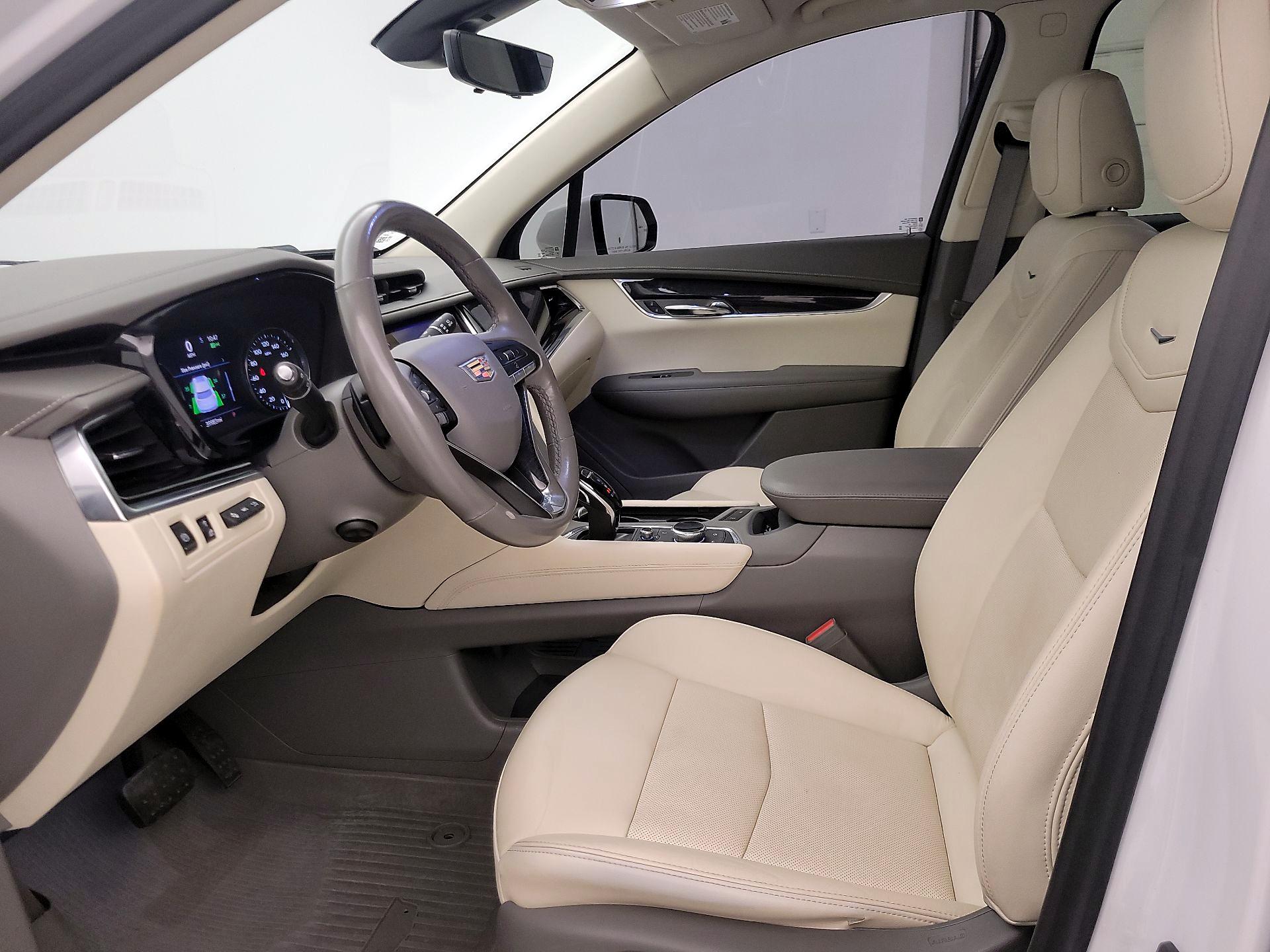Thumbnail: 2021 Cadillac XT6 - 11