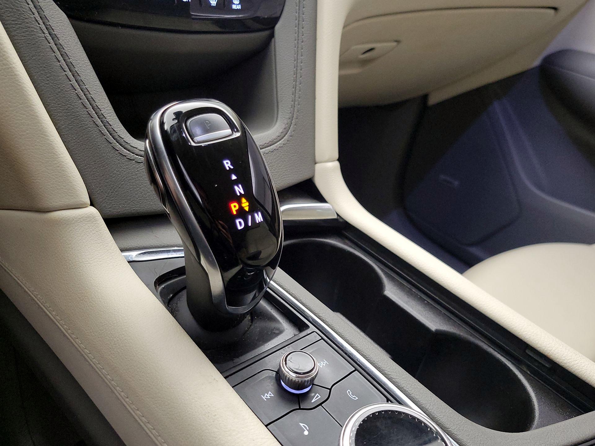 Thumbnail: 2021 Cadillac XT6 - 17