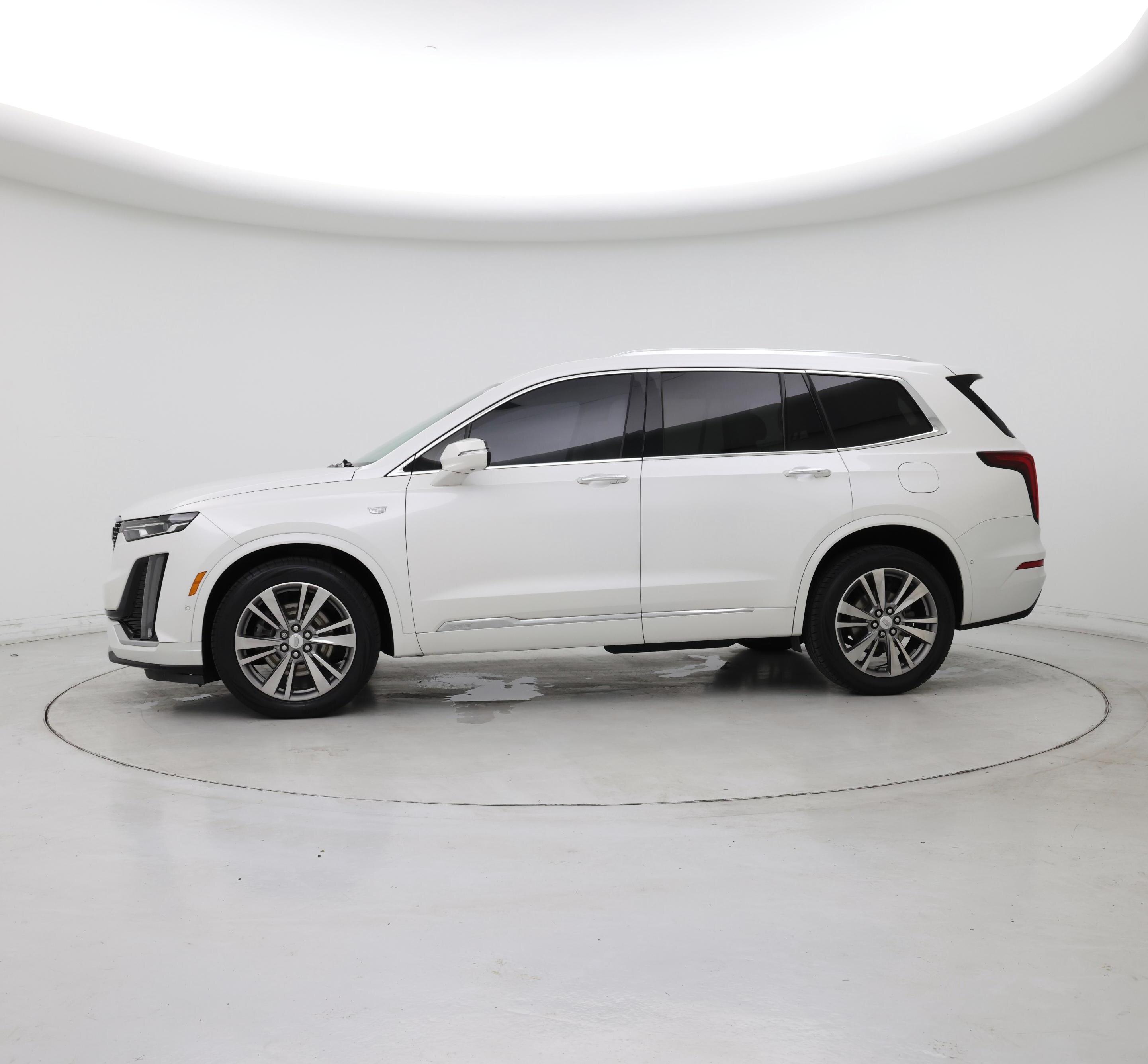 Thumbnail: 2021 Cadillac XT6 - 3