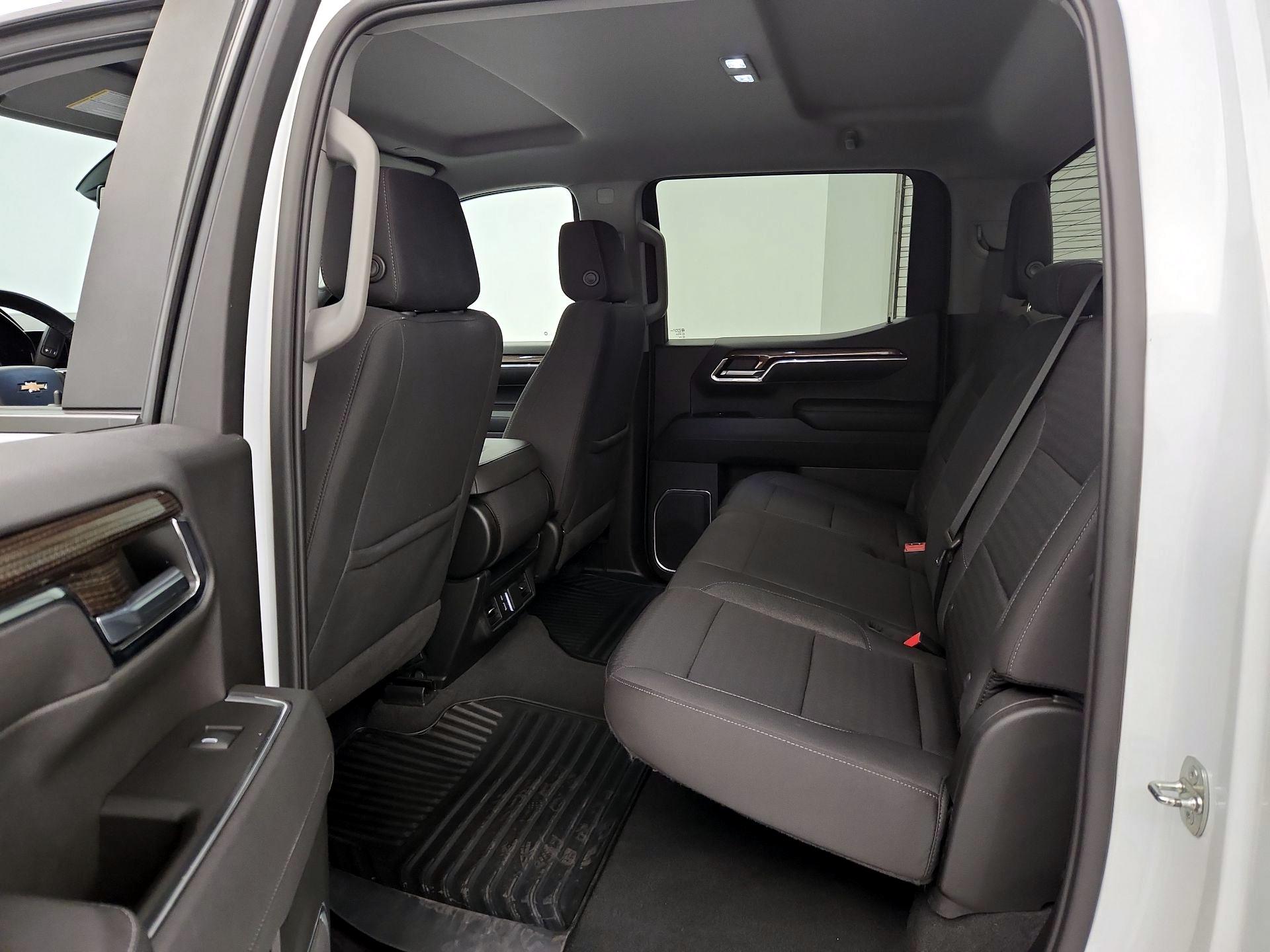 Thumbnail: 2023 Chevrolet Silverado 1500 - 19