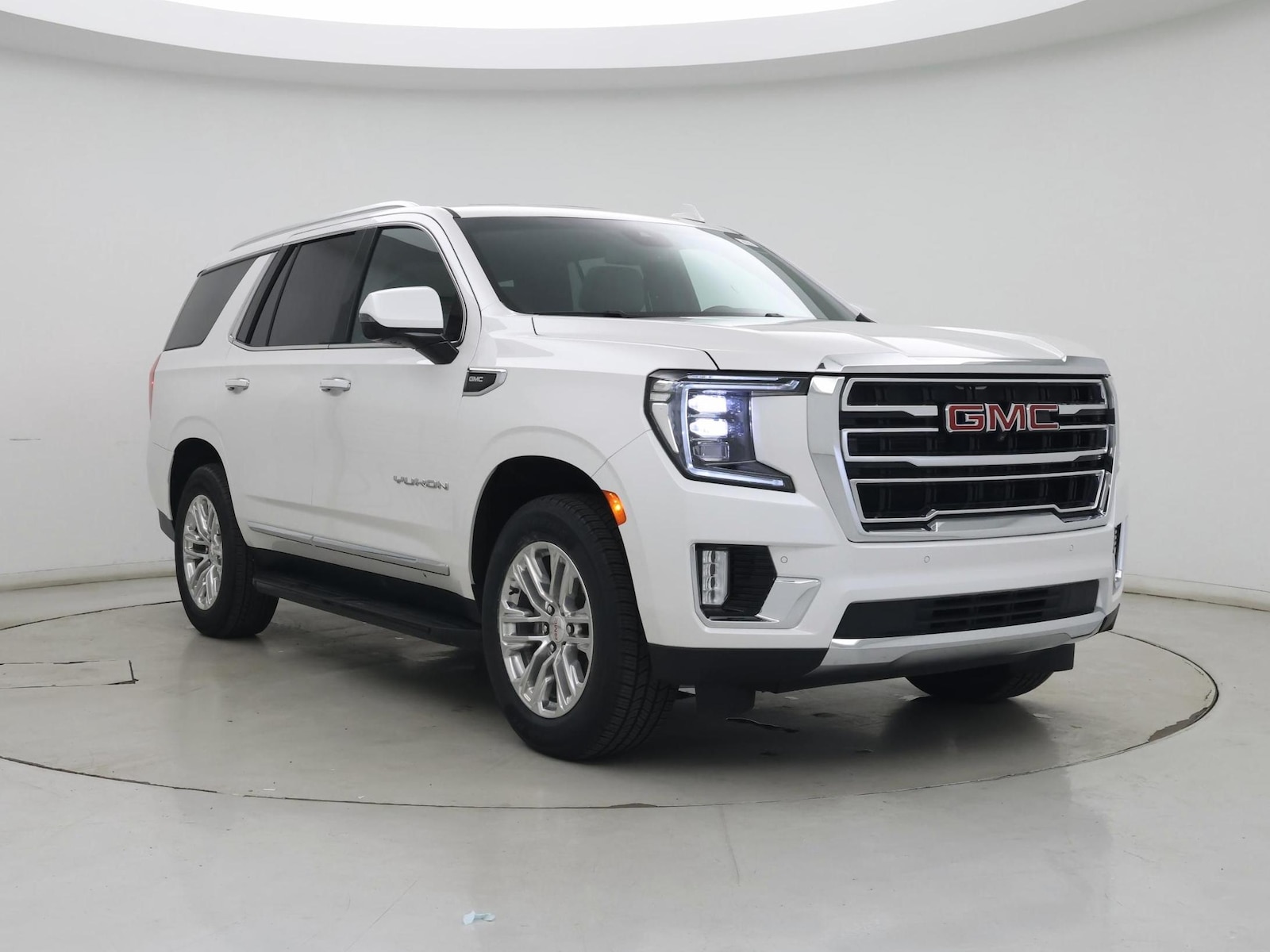 2023 GMC Yukon SLT - Photo 2