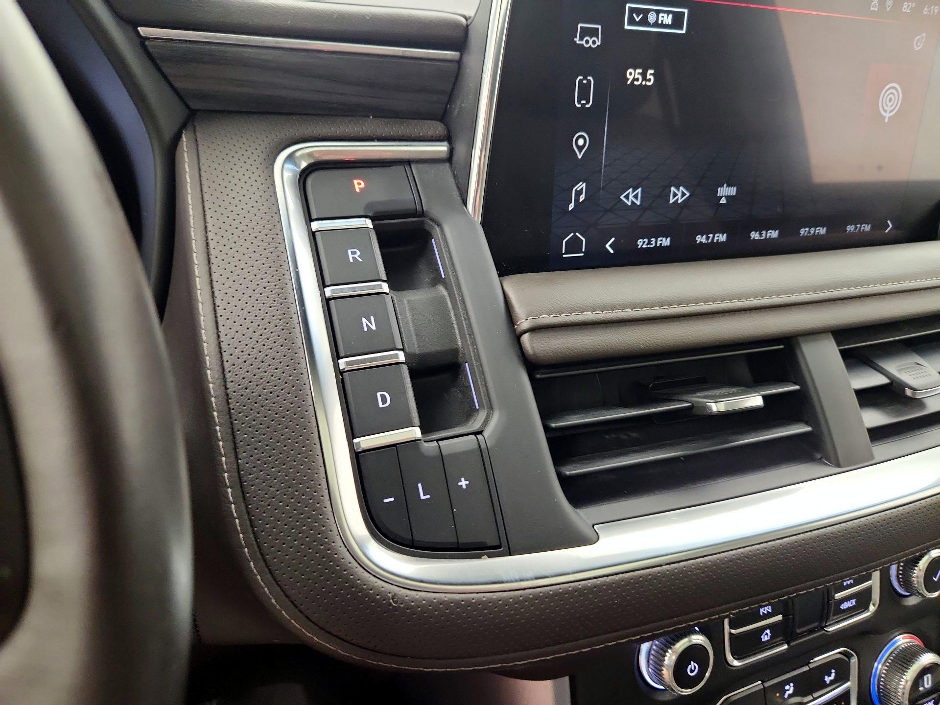 Thumbnail: 2023 GMC Yukon - 17
