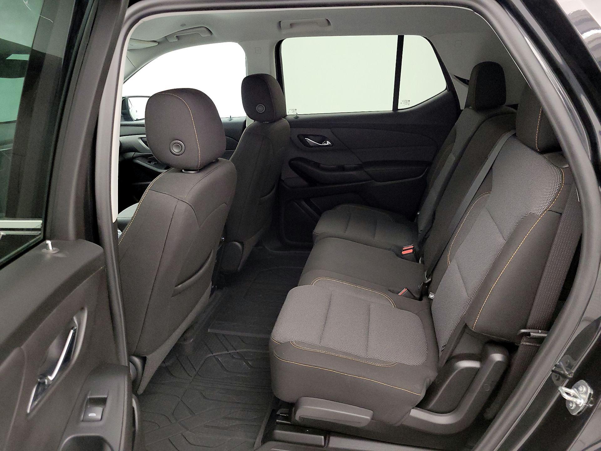 Thumbnail: 2021 Chevrolet Traverse - 19