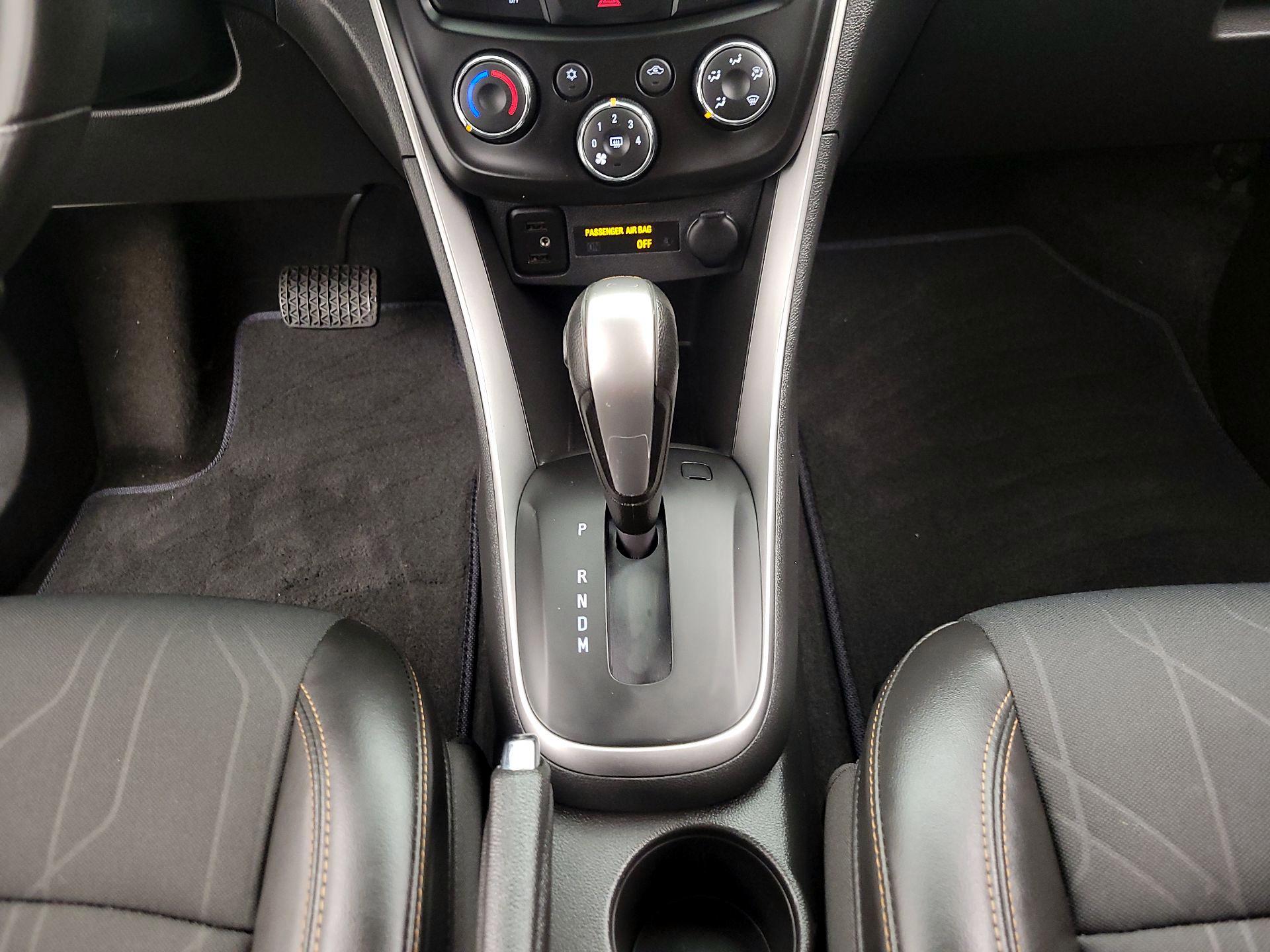Thumbnail: 2021 Chevrolet Trax - 17