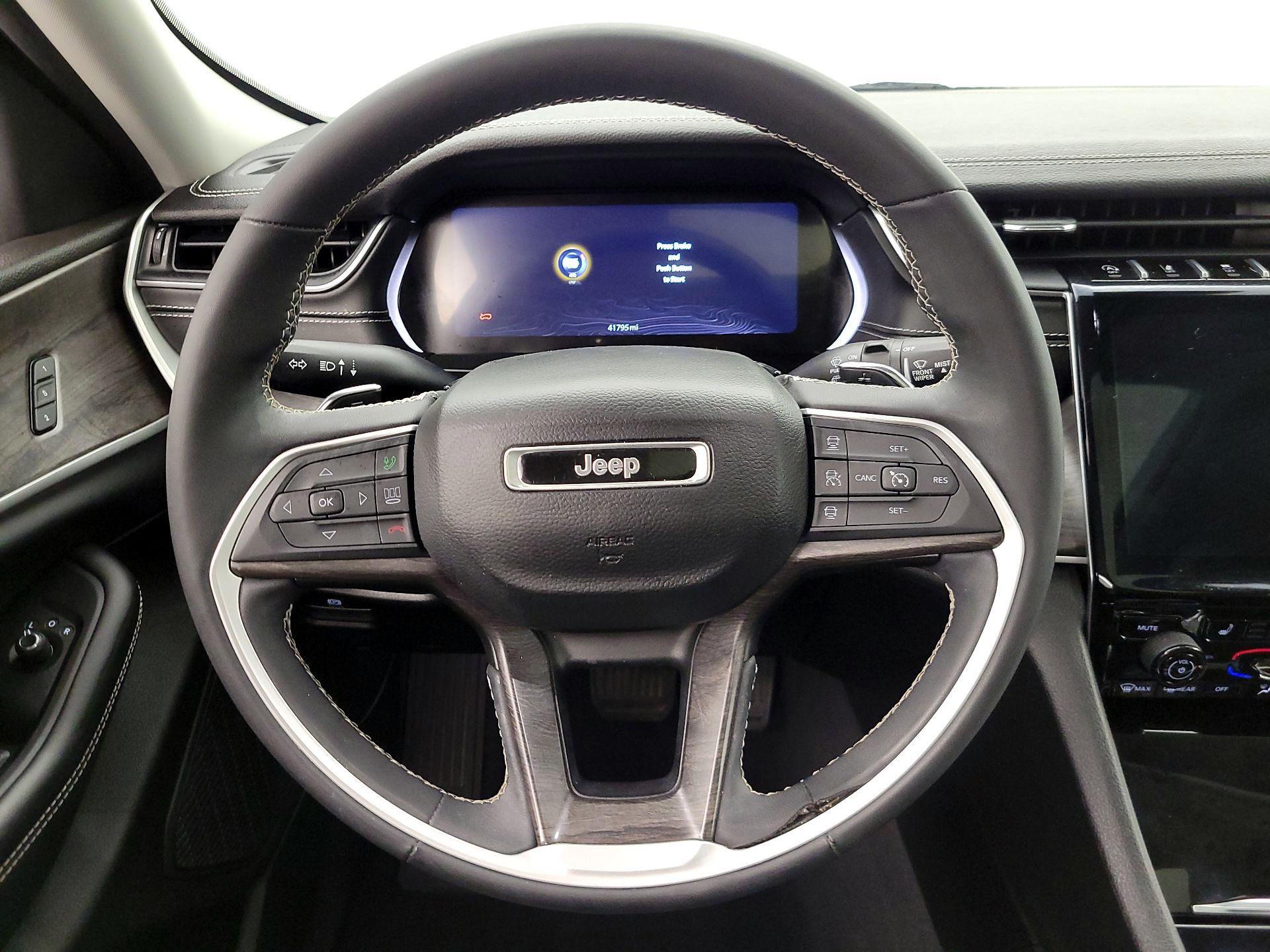 Thumbnail: 2023 Jeep Grand Cherokee - 10