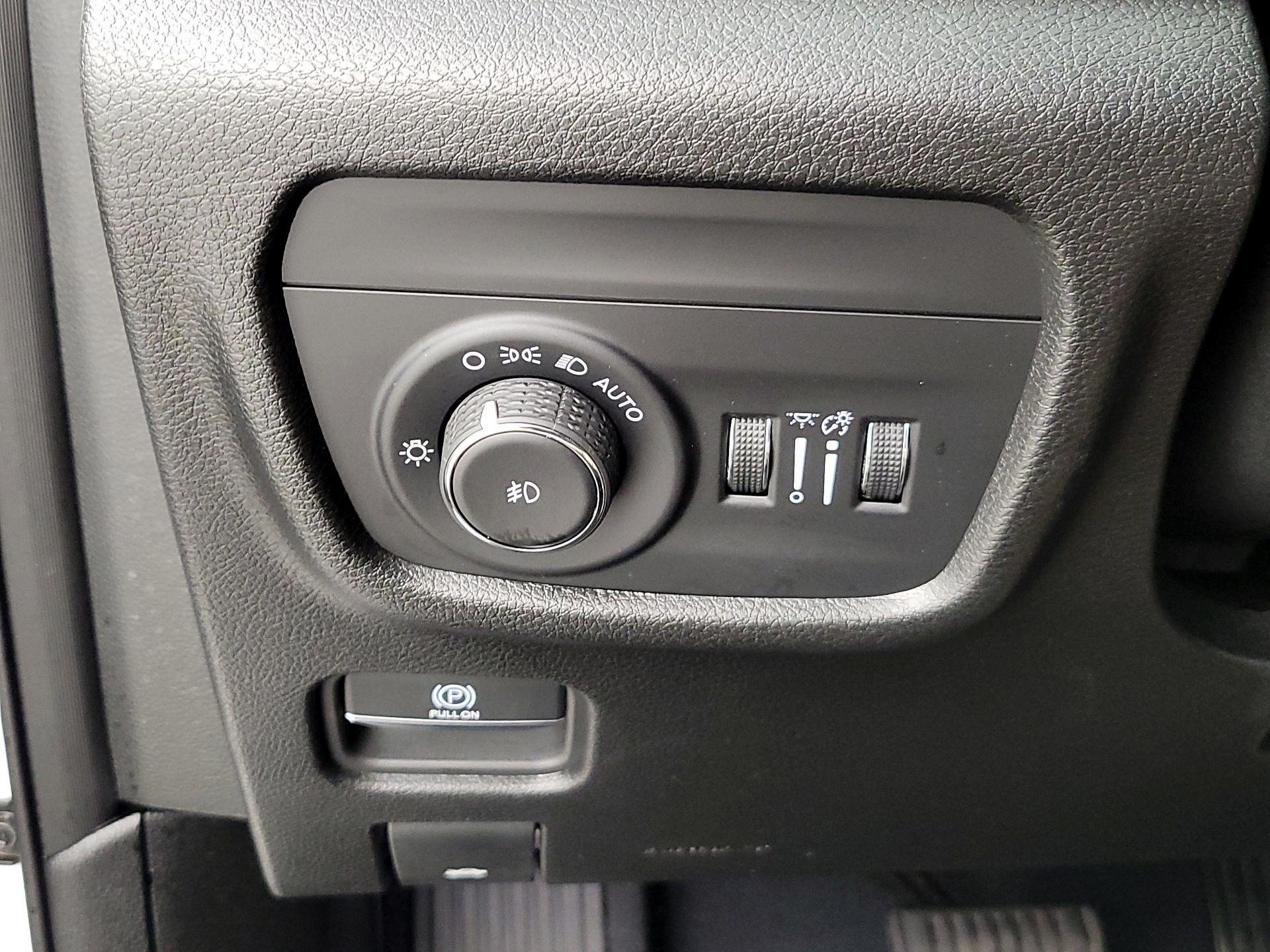 Thumbnail: 2023 Jeep Grand Cherokee - 13