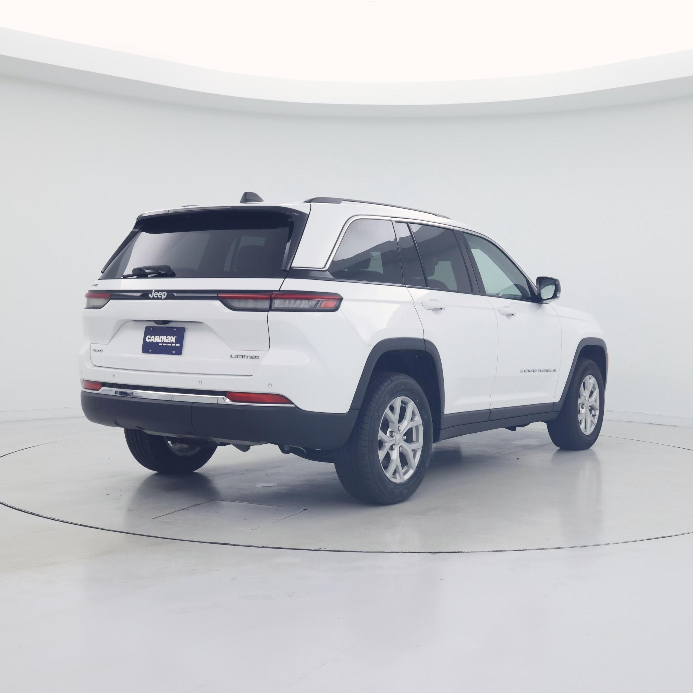 Thumbnail: 2023 Jeep Grand Cherokee - 8