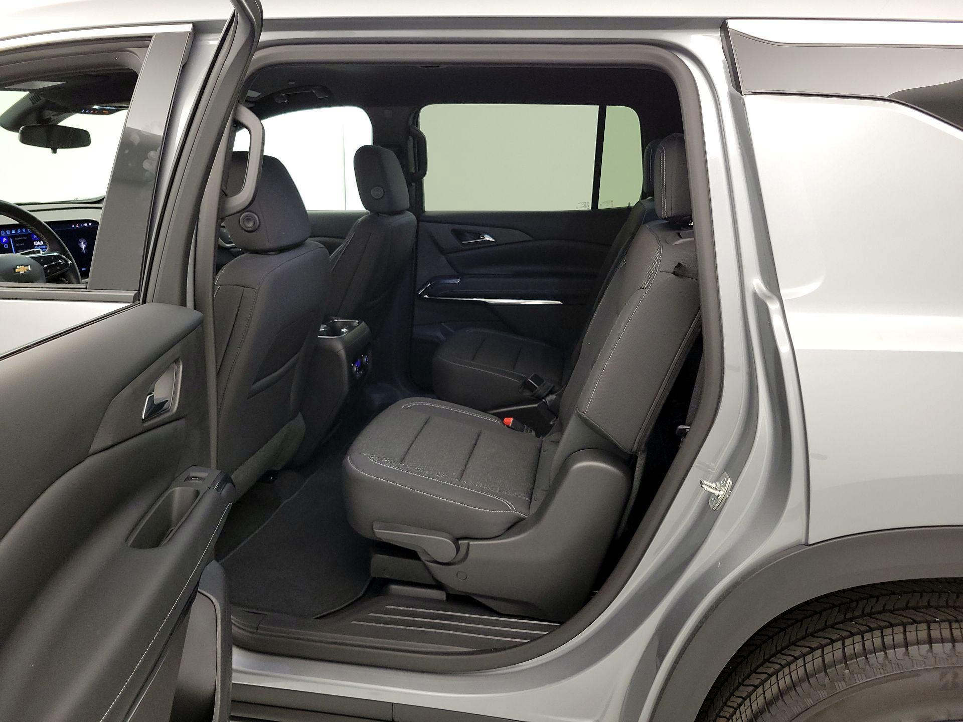 Thumbnail: 2025 Chevrolet Traverse - 19