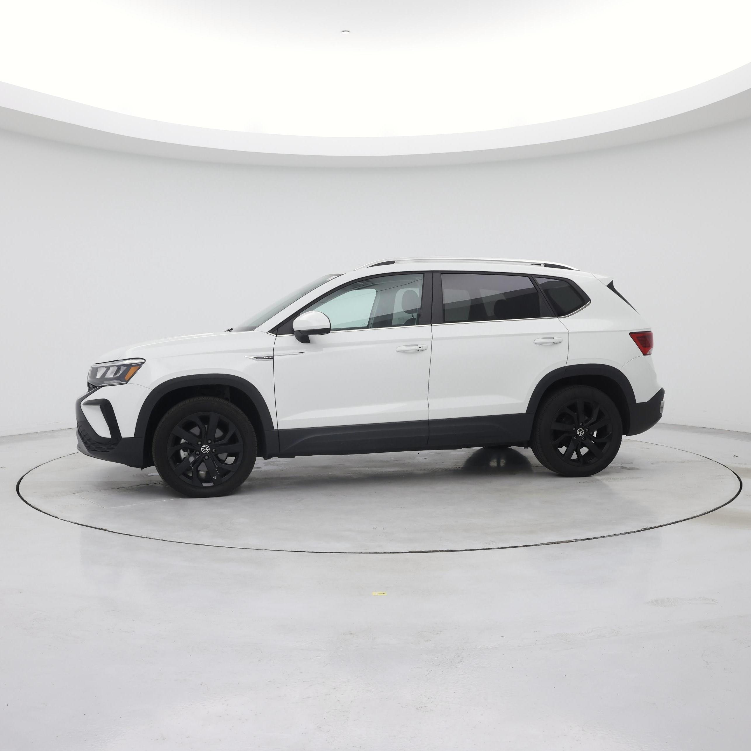 Thumbnail: 2022 Volkswagen Taos - 3