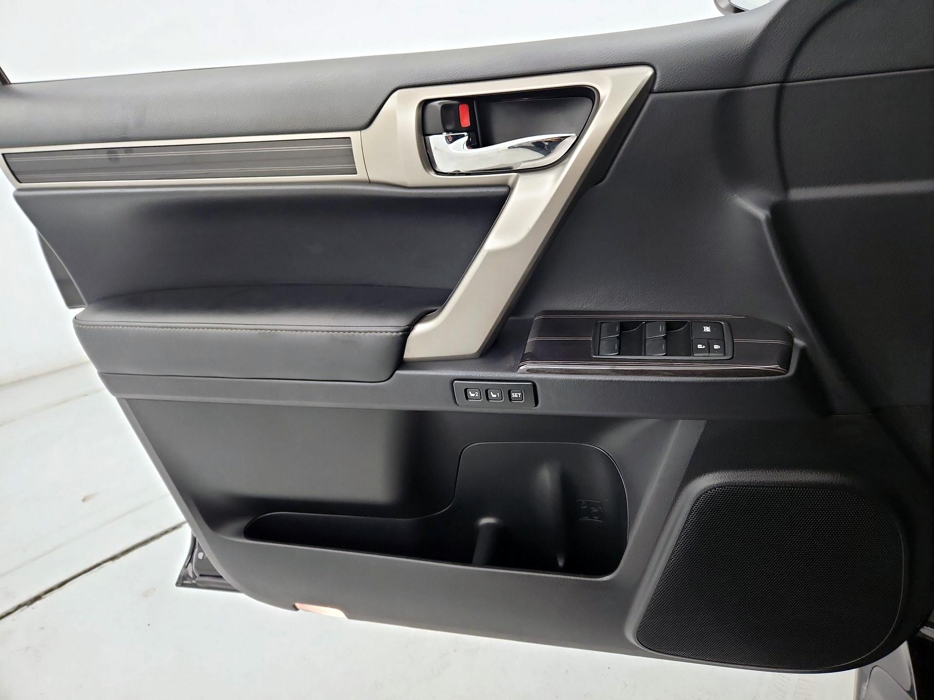 Thumbnail: 2020 Lexus GX - 12