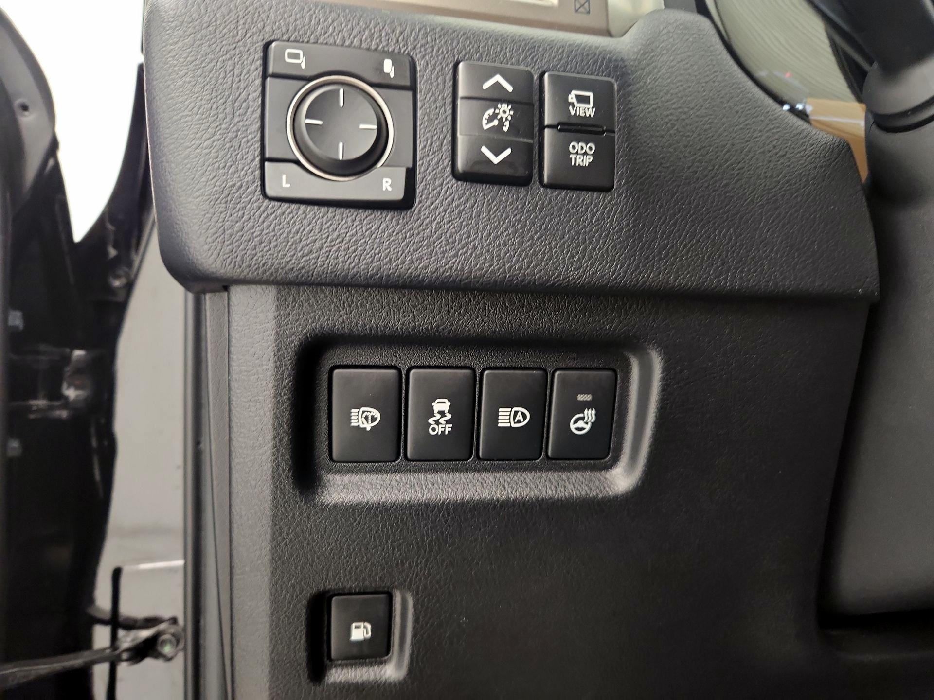 Thumbnail: 2020 Lexus GX - 13