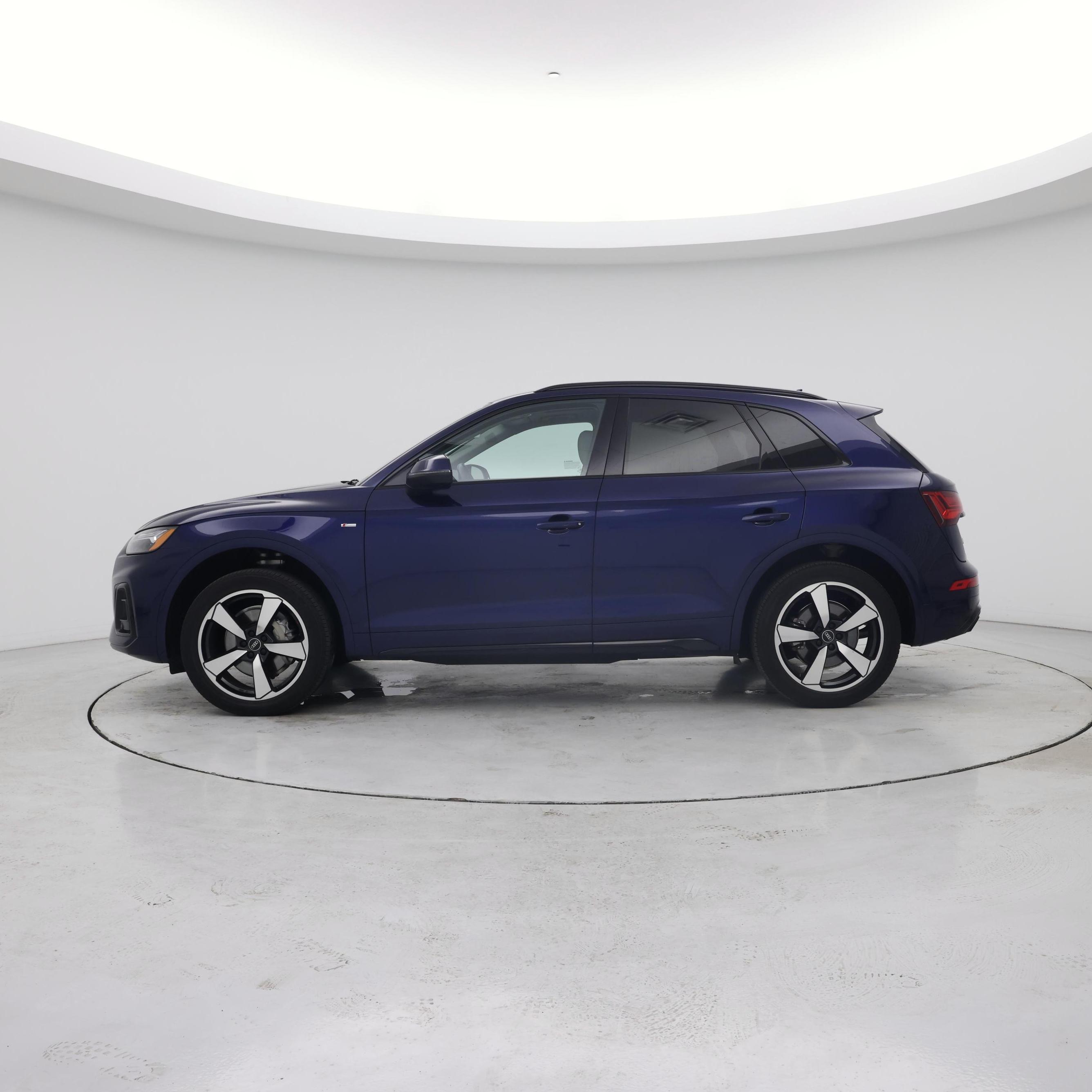 Thumbnail: 2022 Audi Q5 - 3