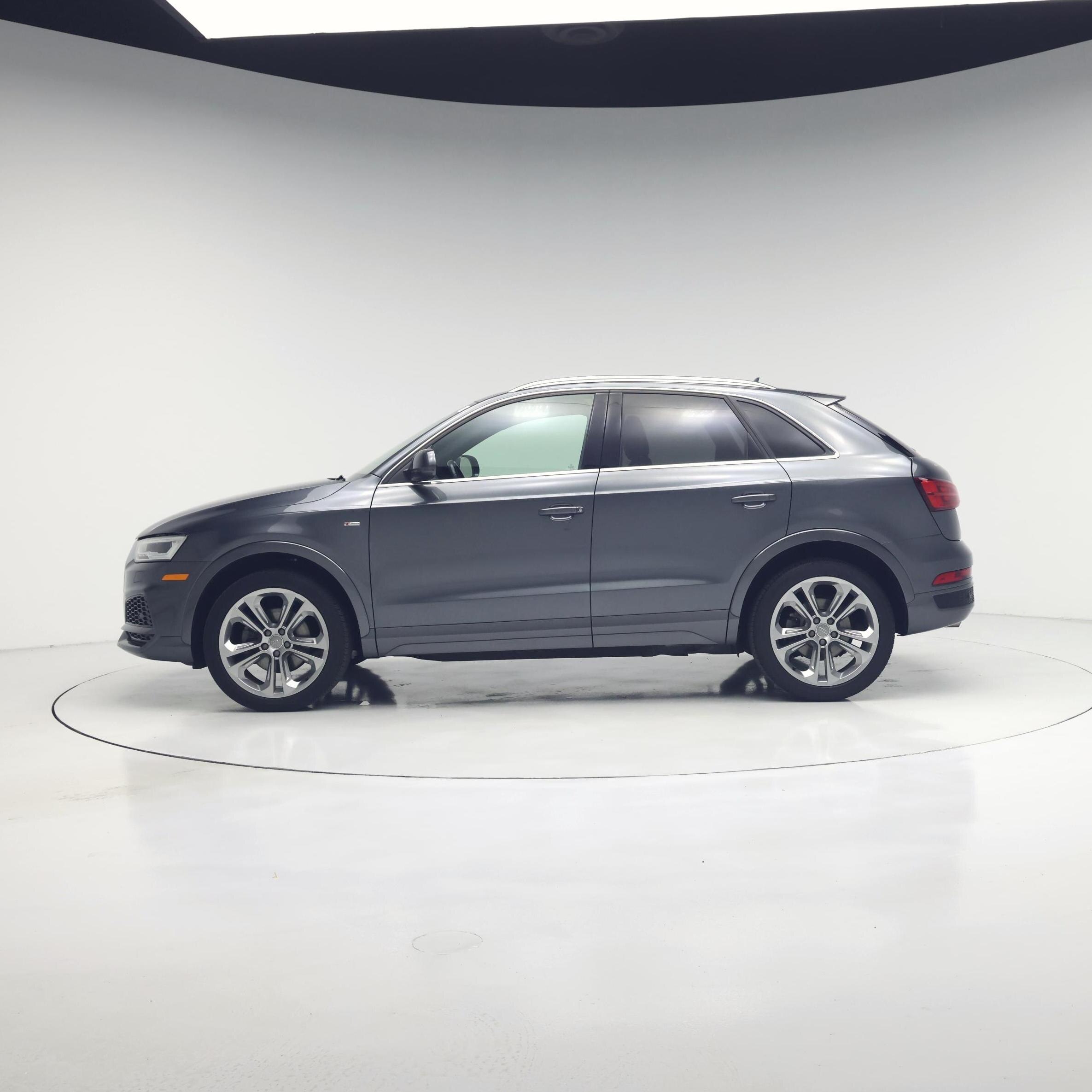 Thumbnail: 2018 Audi Q3 - 3