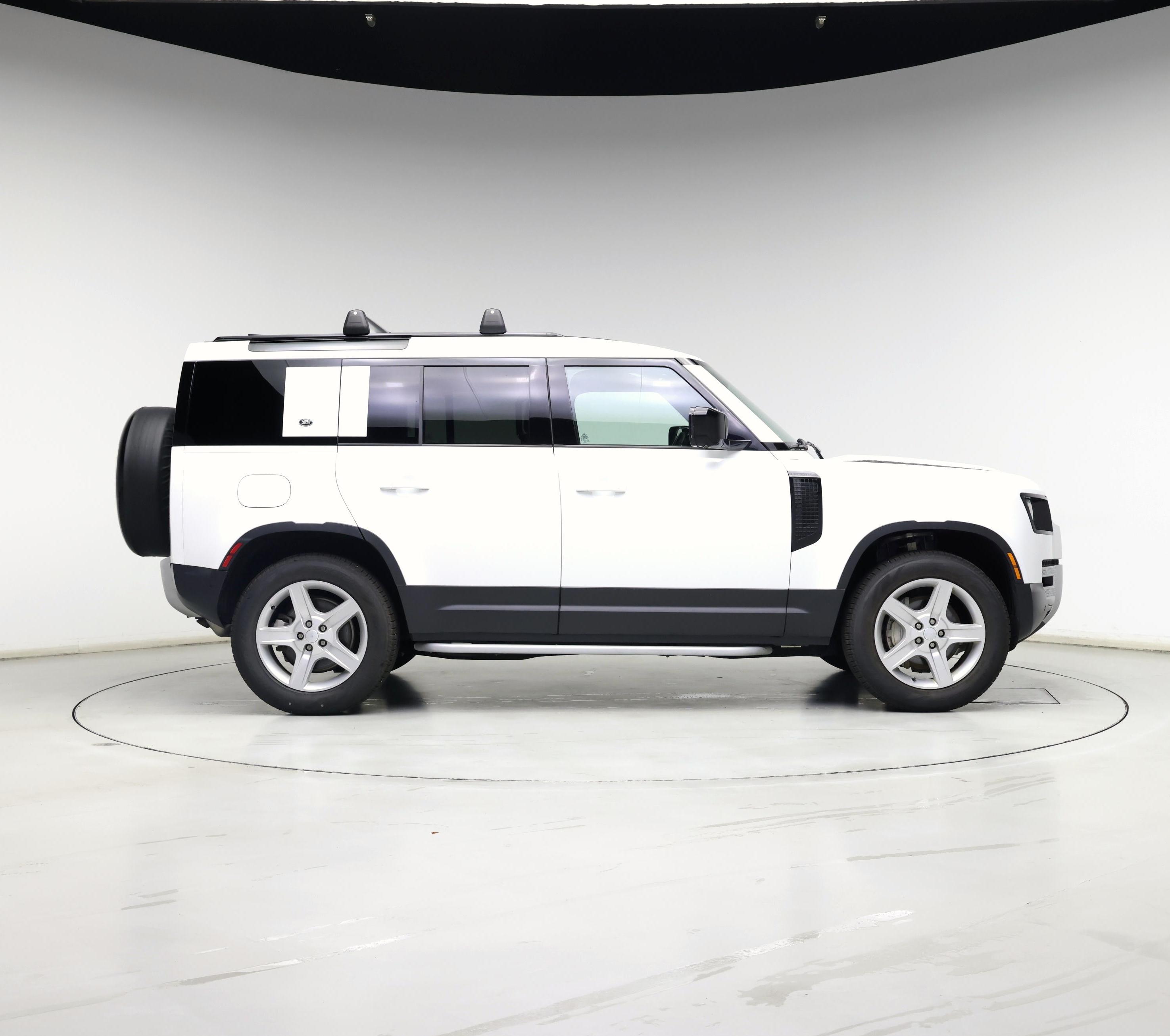 Thumbnail: 2023 Land Rover Defender - 7