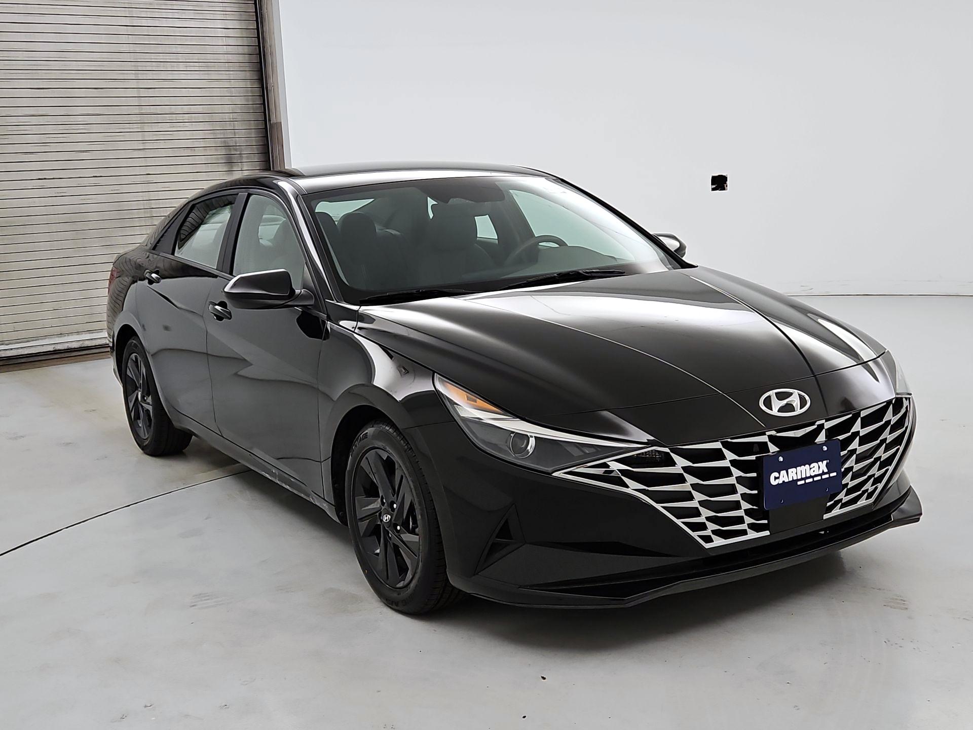 Thumbnail: 2023 Hyundai Elantra - 1