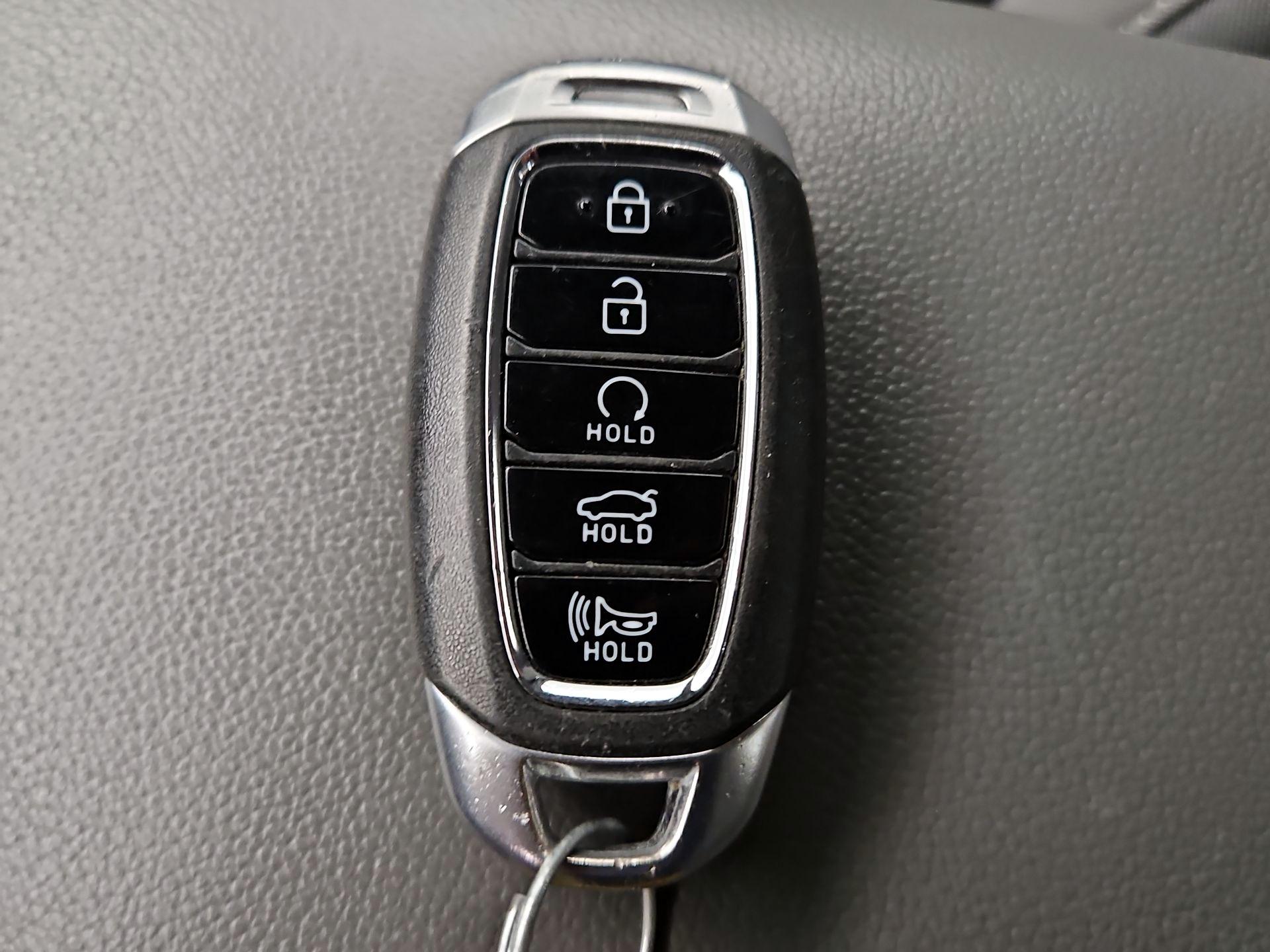 Thumbnail: 2023 Hyundai Elantra - 20